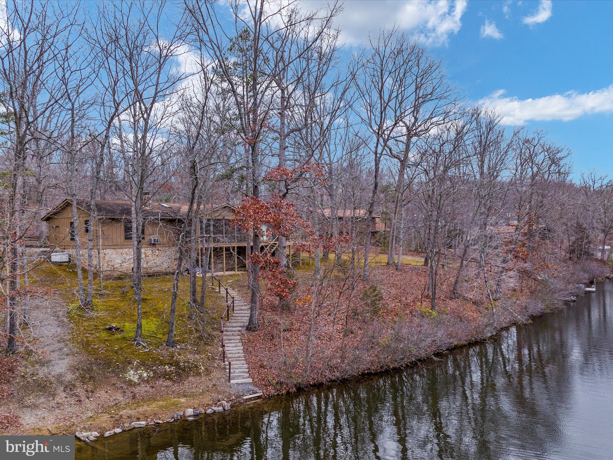 102 Twin Cove Court