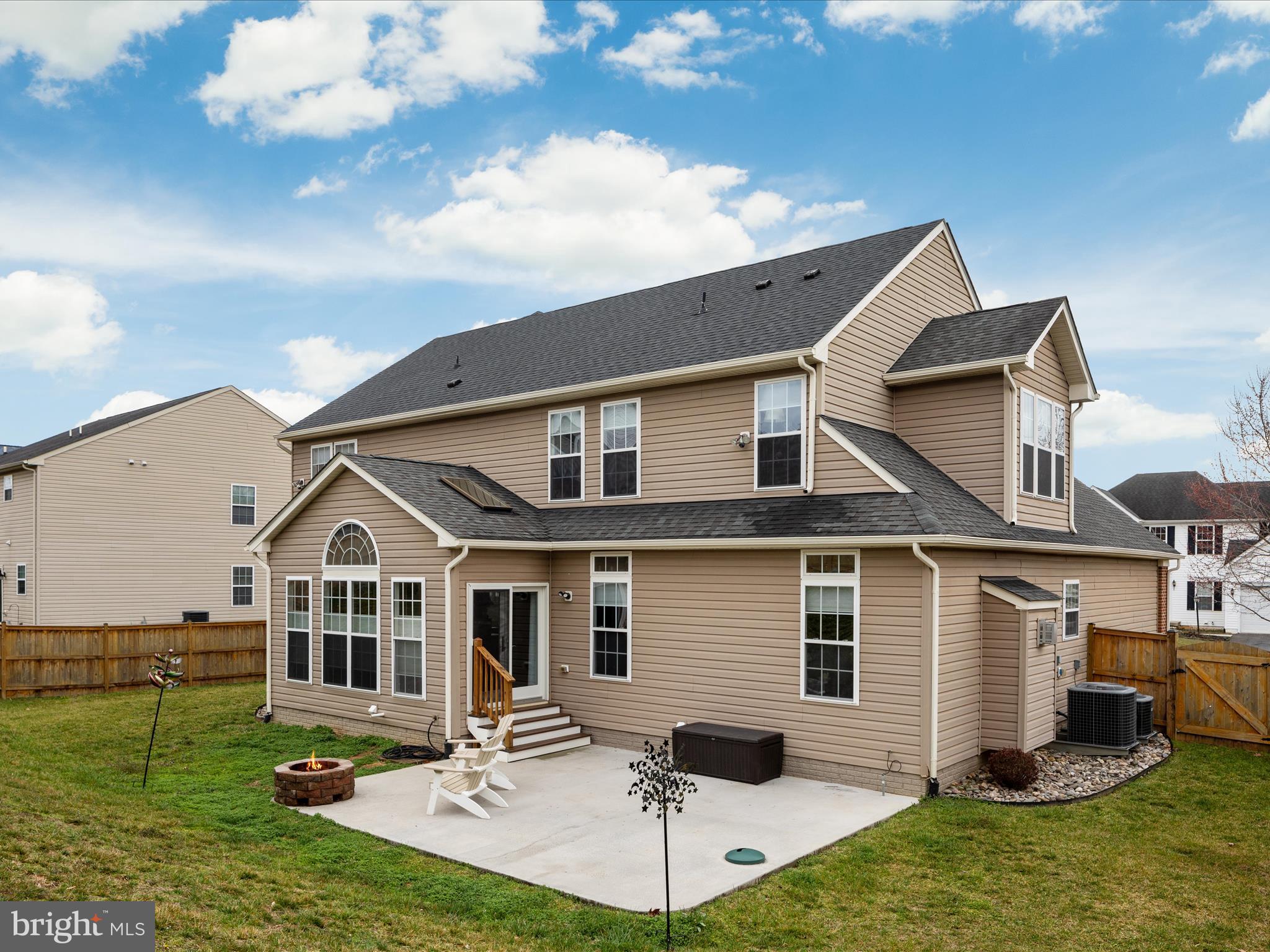 157 Canal Way