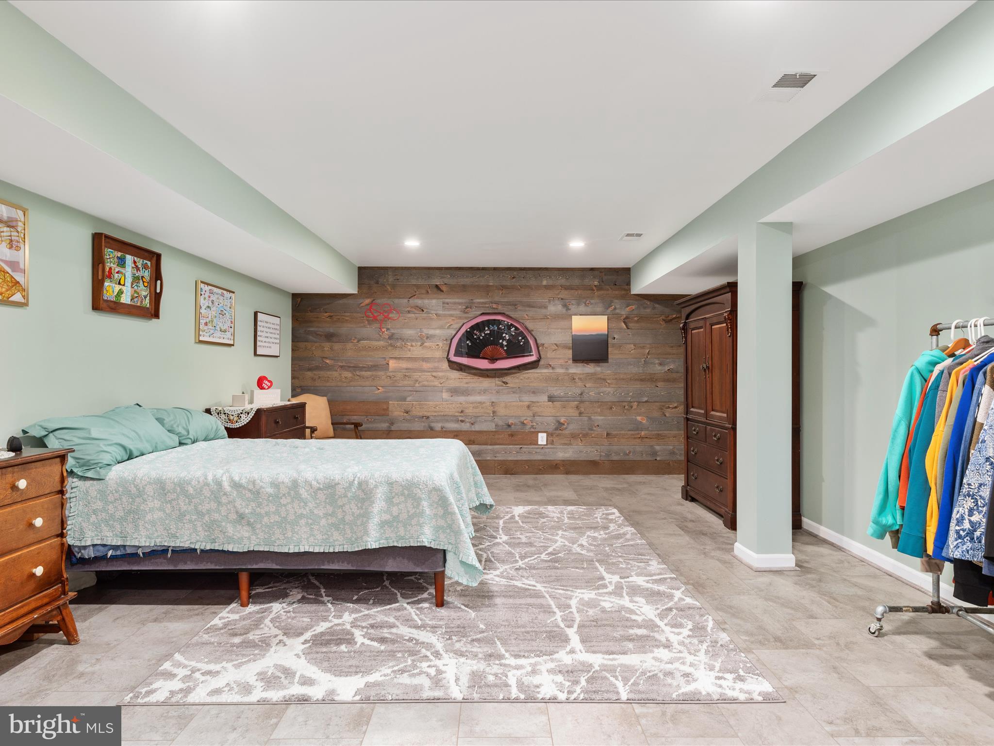 157 Canal Way