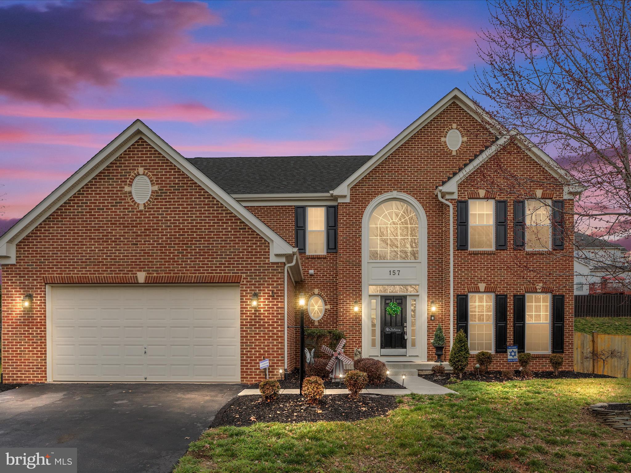 157 Canal Way