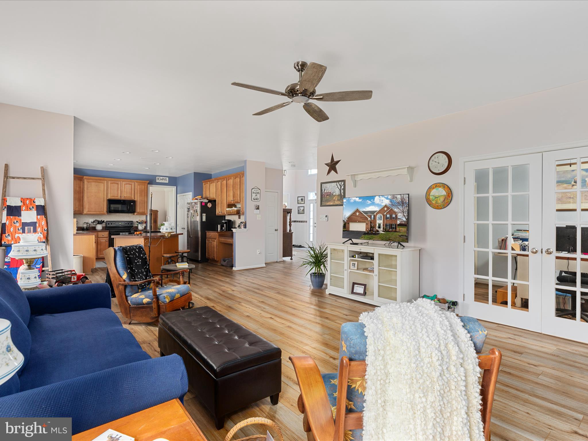 157 Canal Way