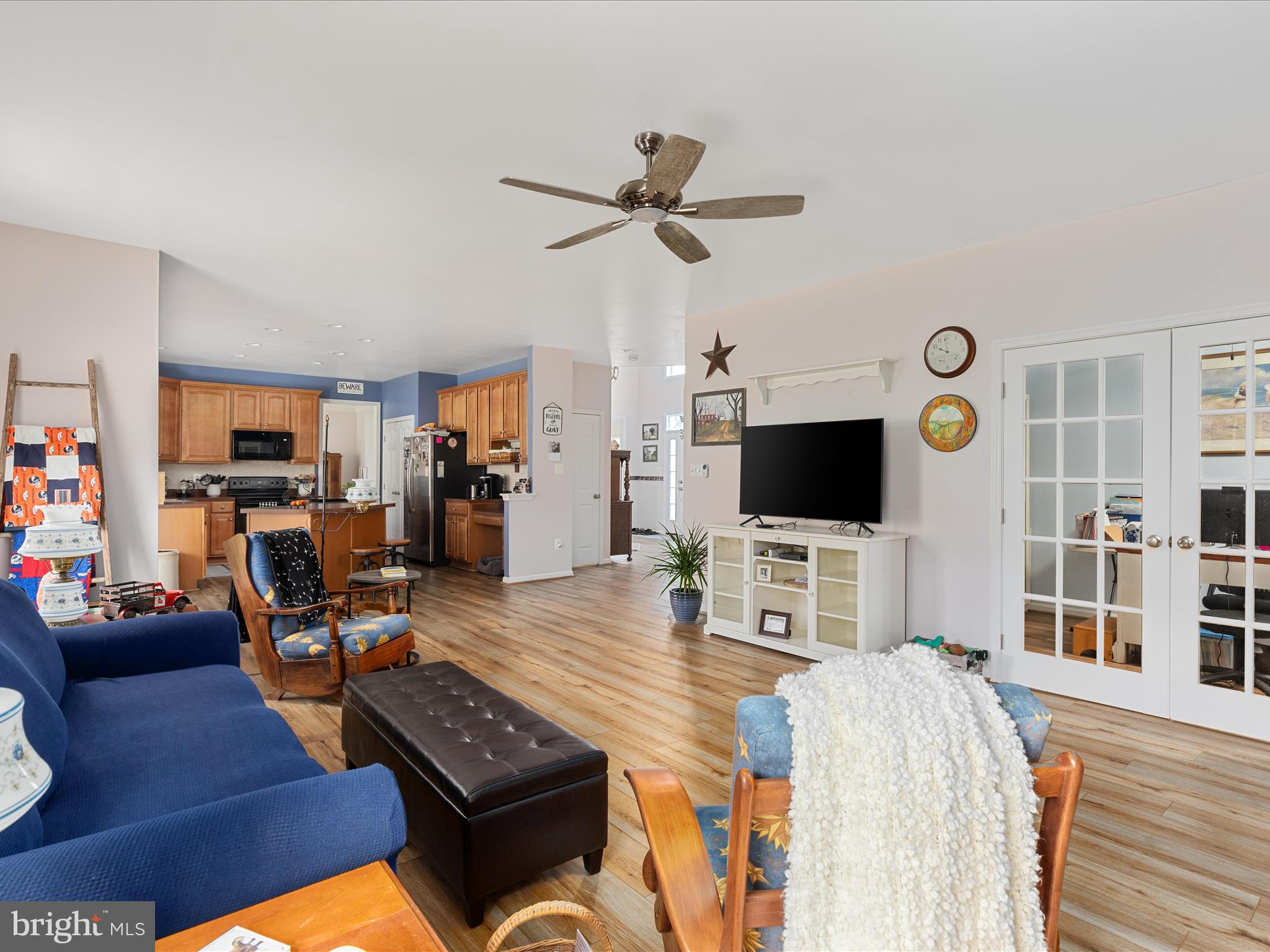 157 Canal Way