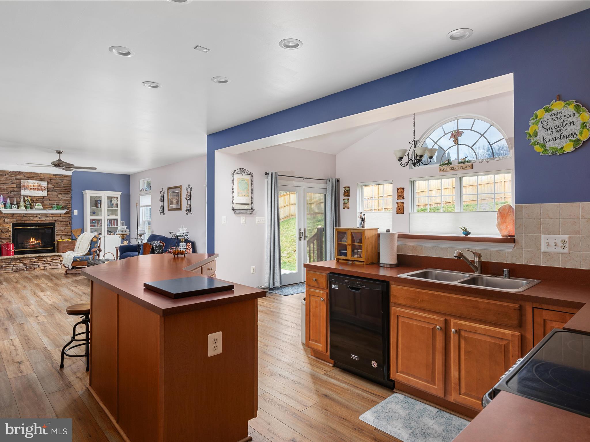 157 Canal Way