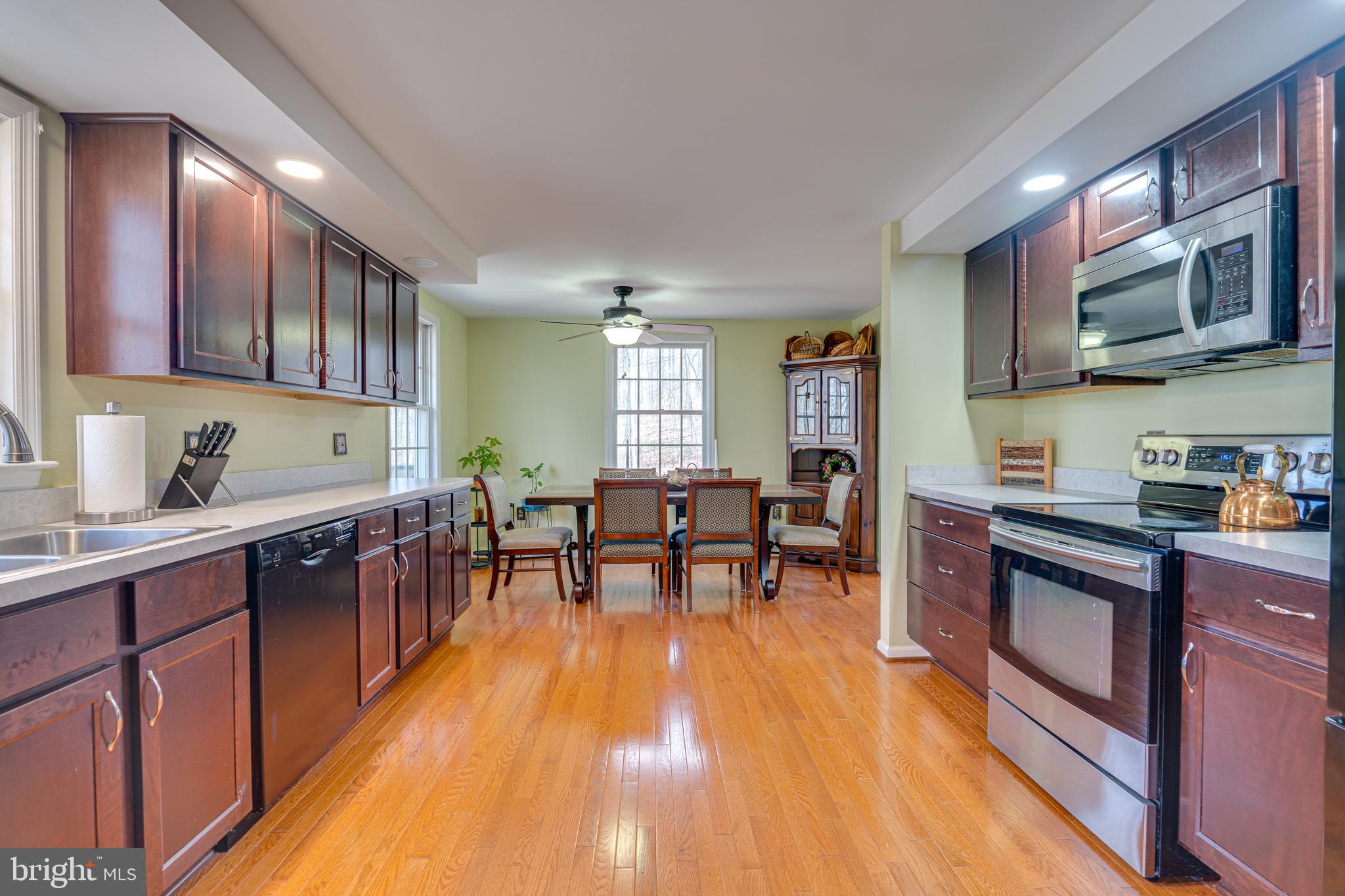 792 Shenandoah River Dr