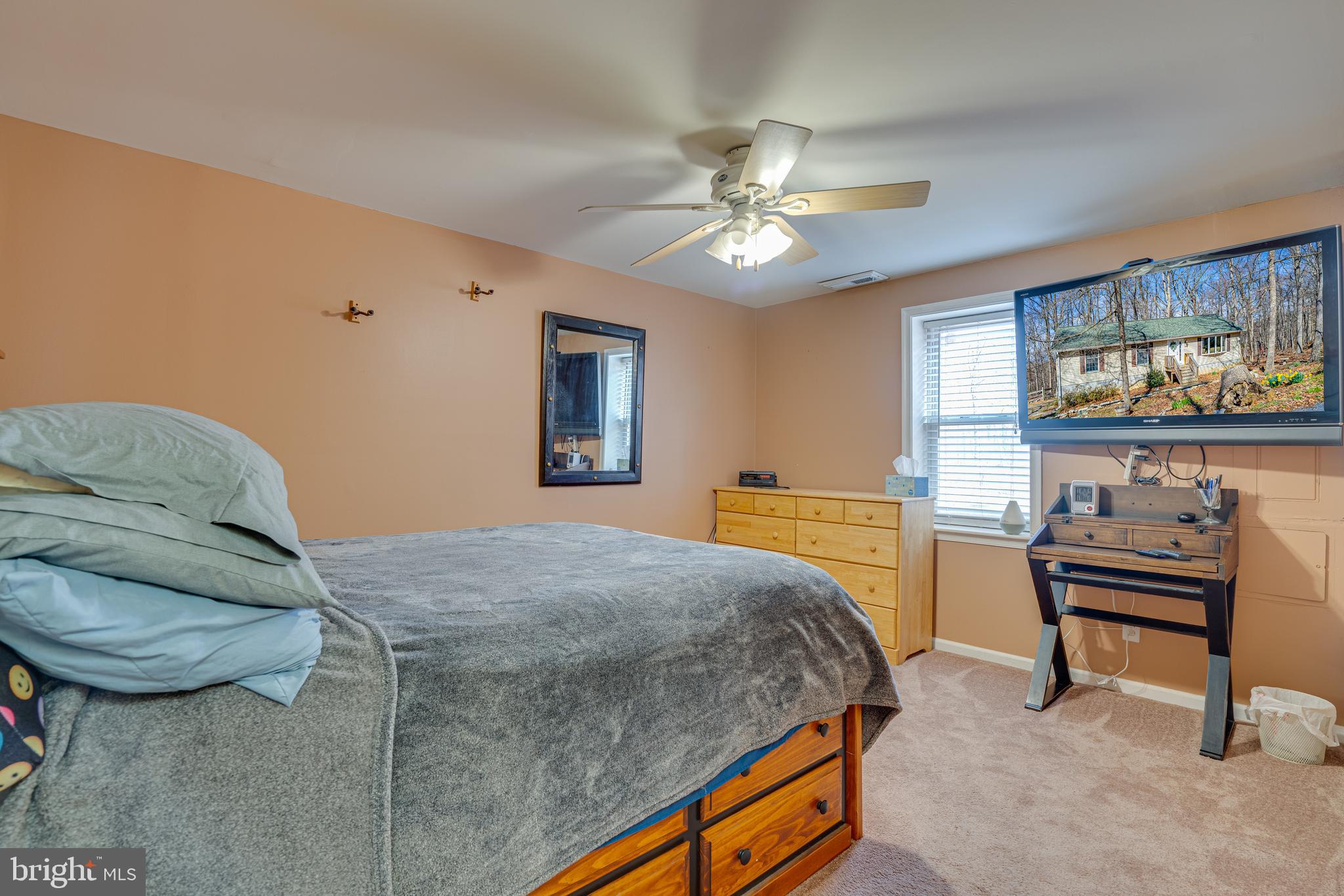 792 Shenandoah River Dr