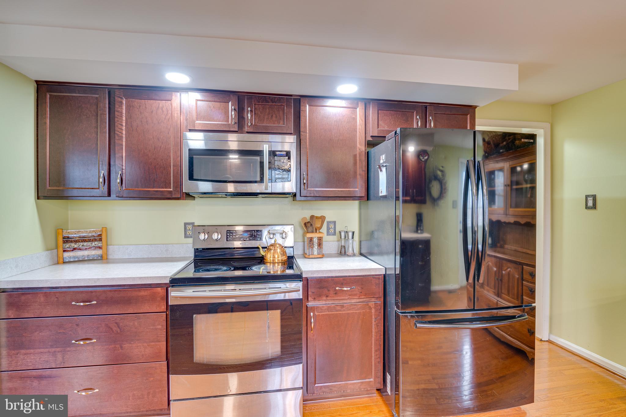 792 Shenandoah River Dr