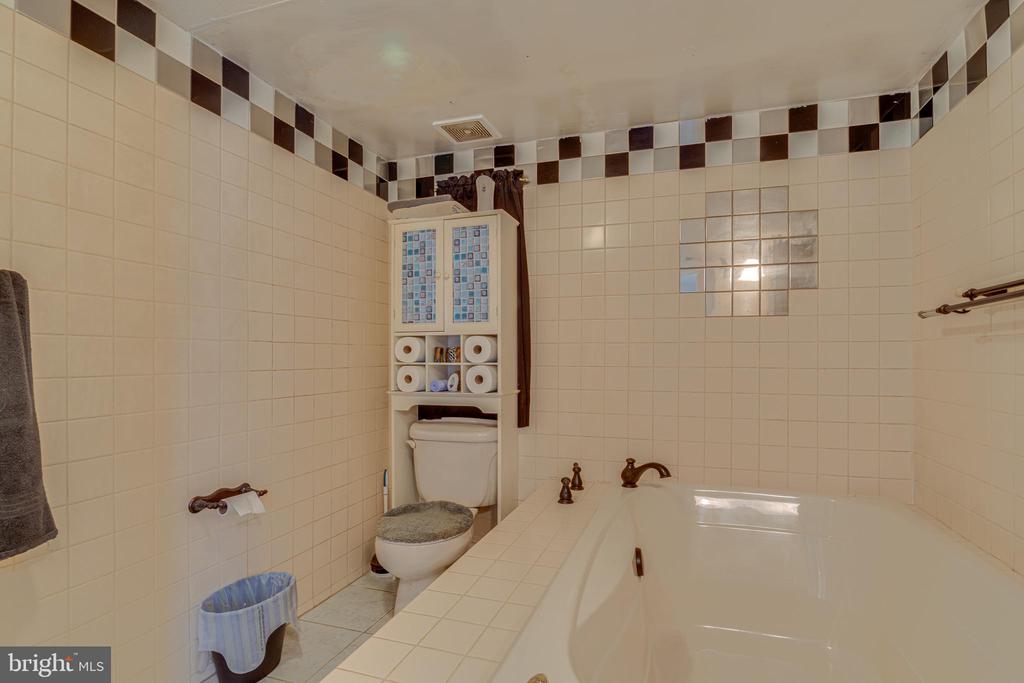 222 Domer Sq