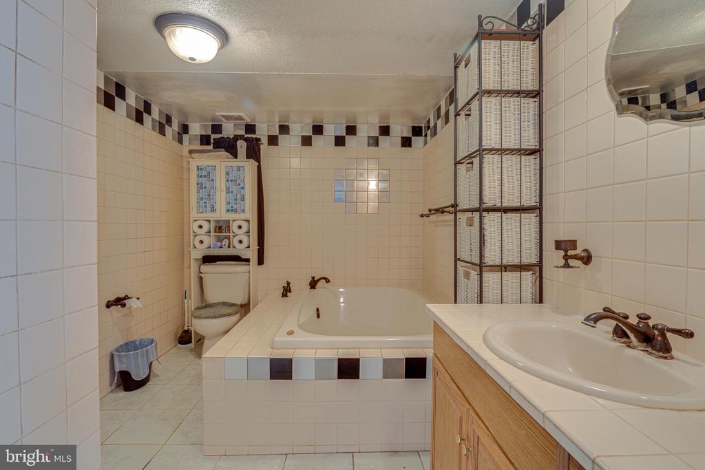 222 Domer Sq