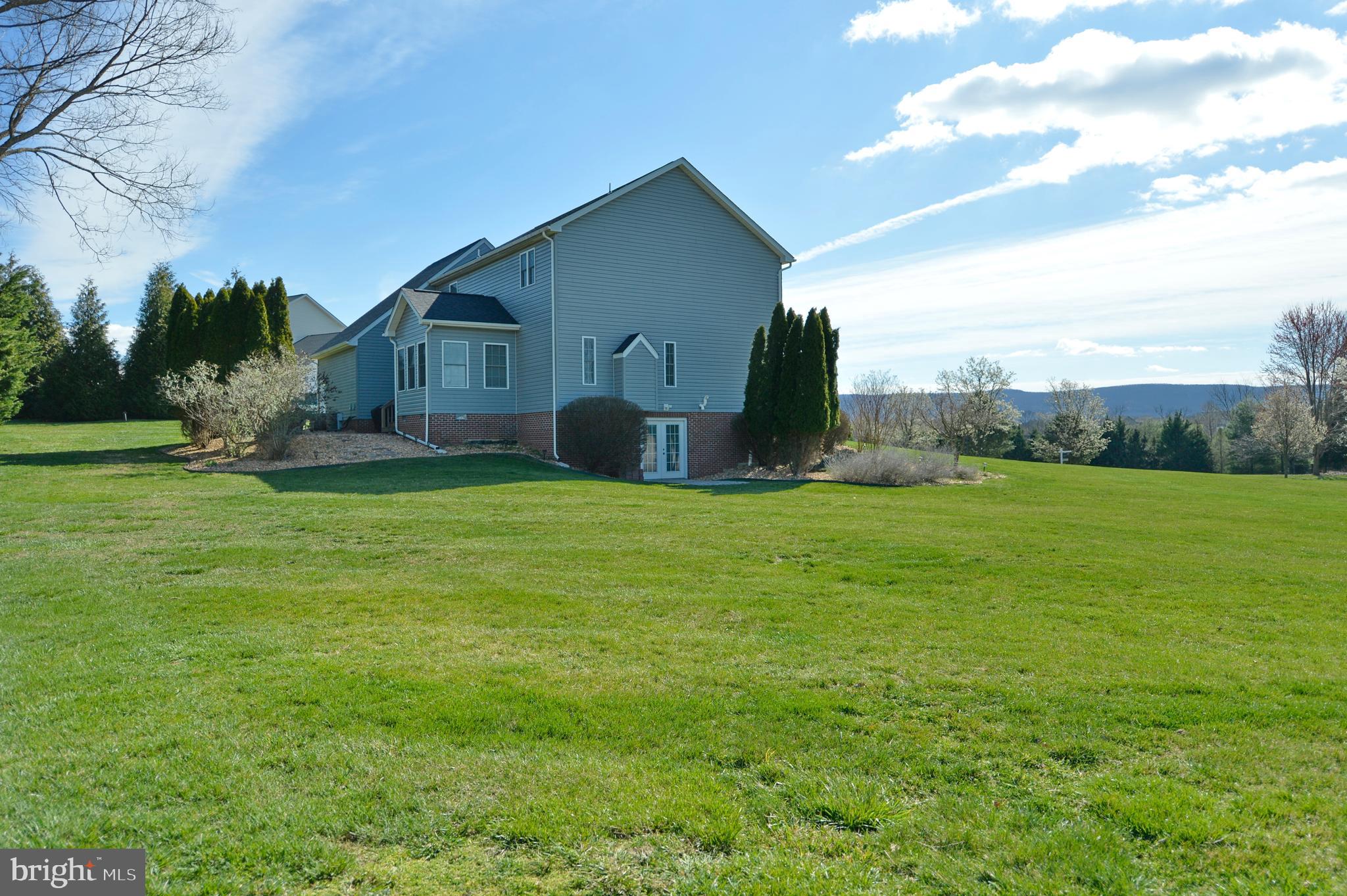 890 Eastland Dr