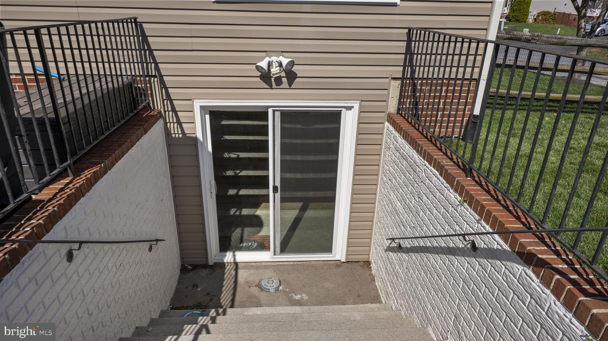 11 GREENBRIAR CIRCLE
