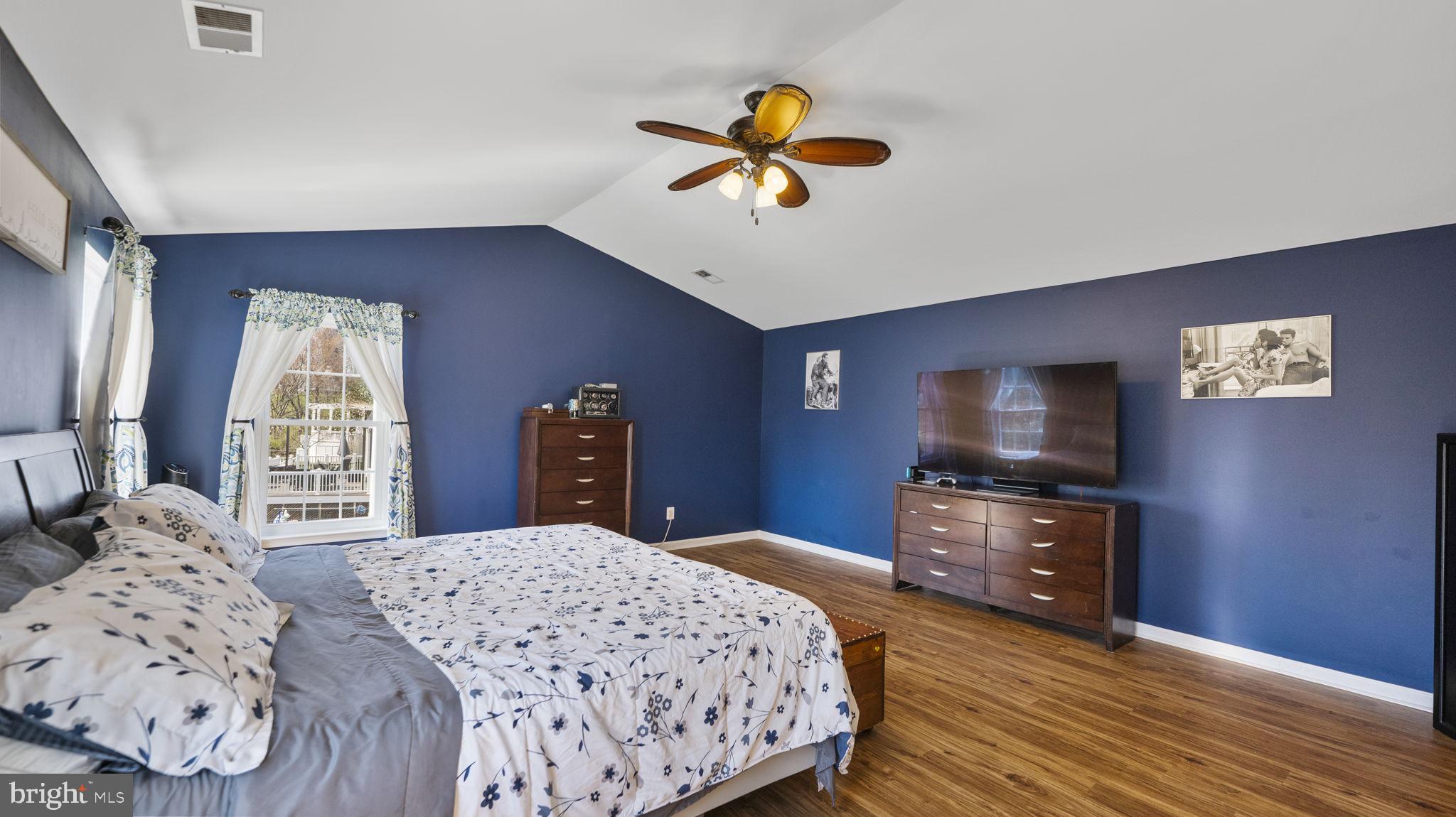 11 GREENBRIAR CIRCLE