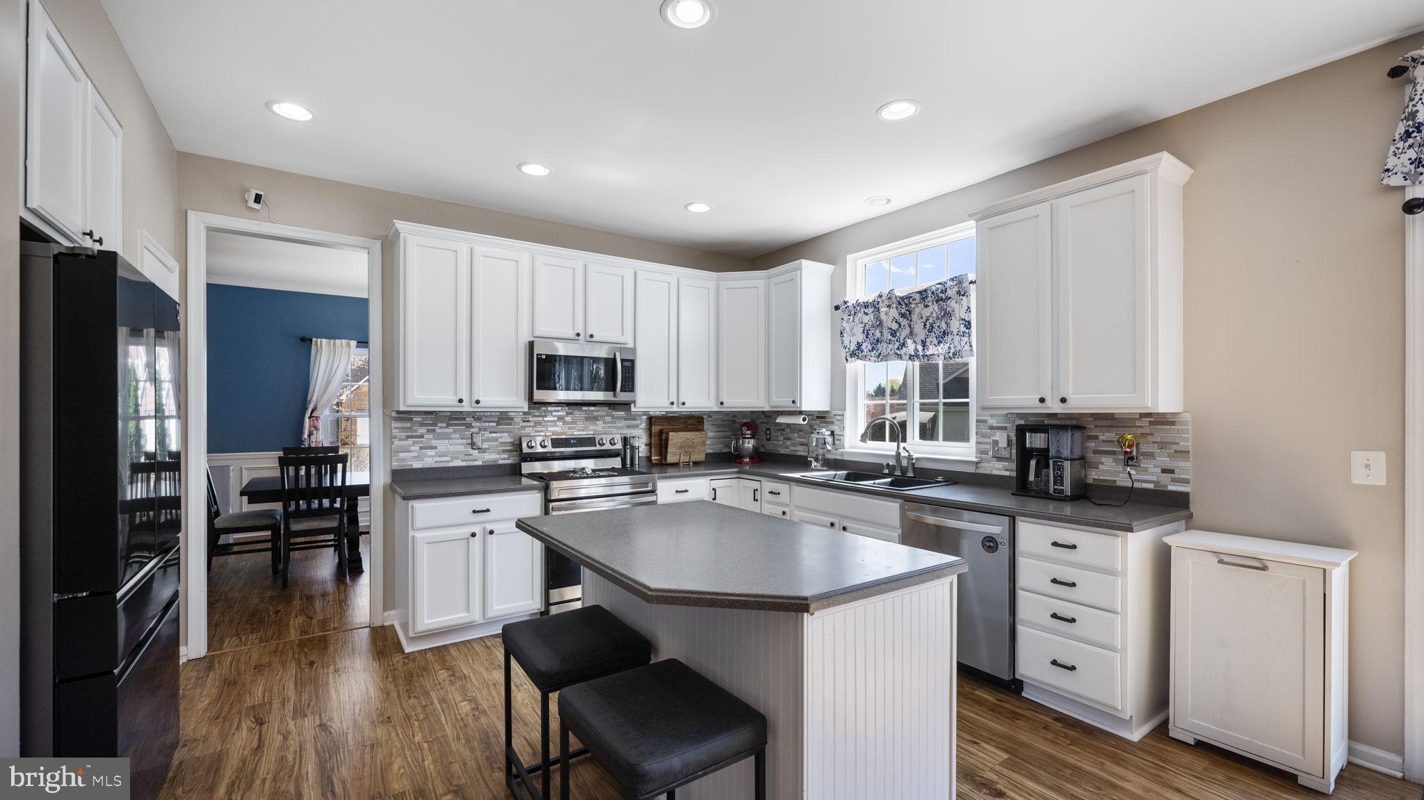11 GREENBRIAR CIRCLE