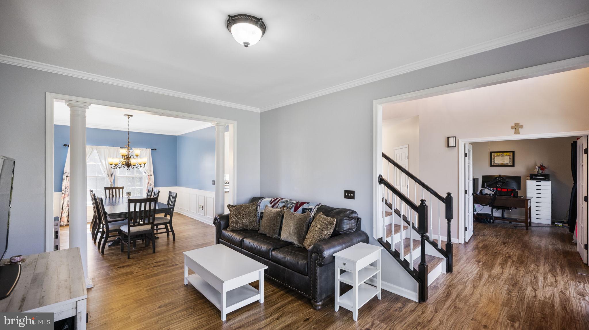 11 GREENBRIAR CIRCLE