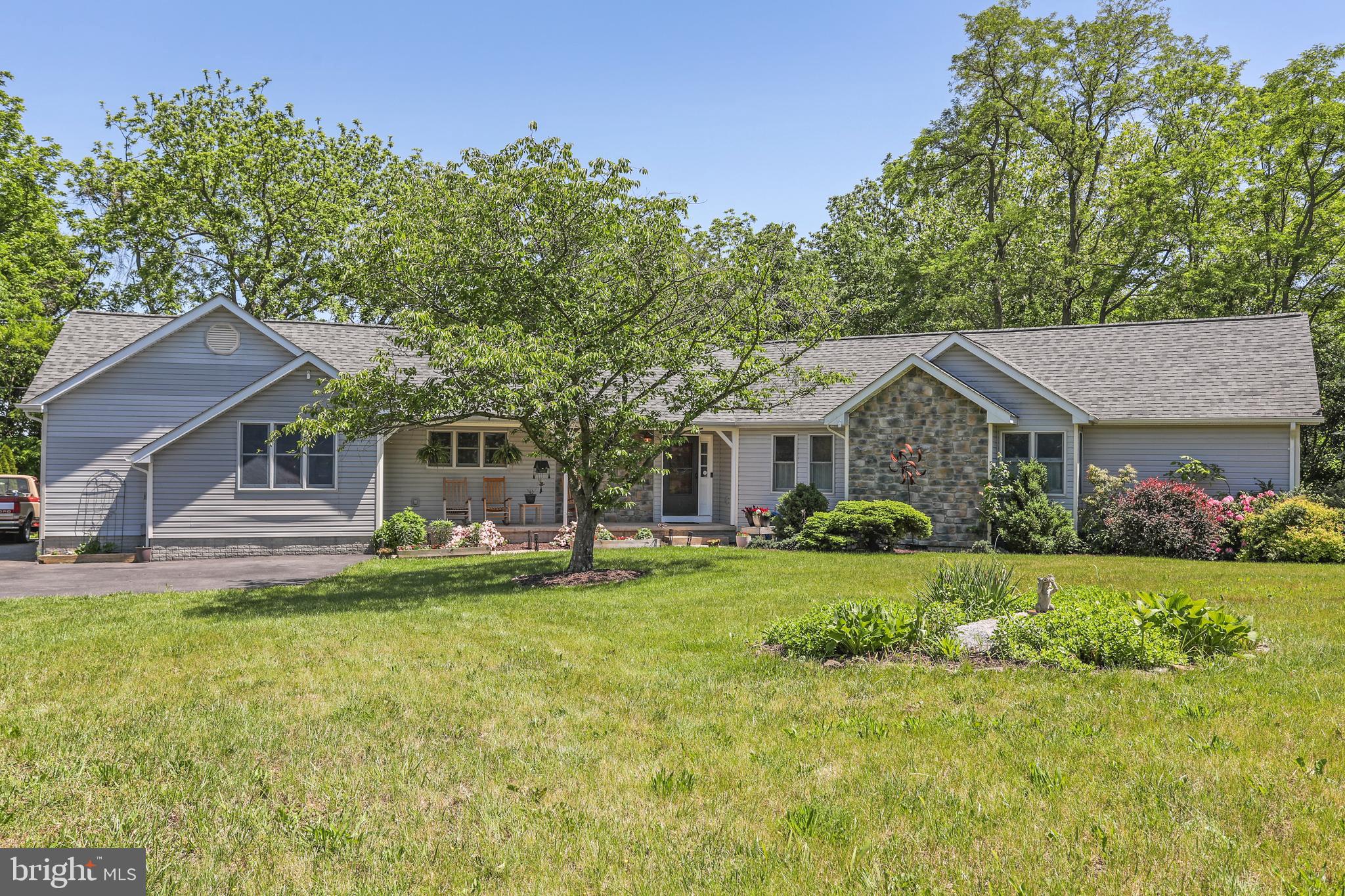 280 Fenway Dr