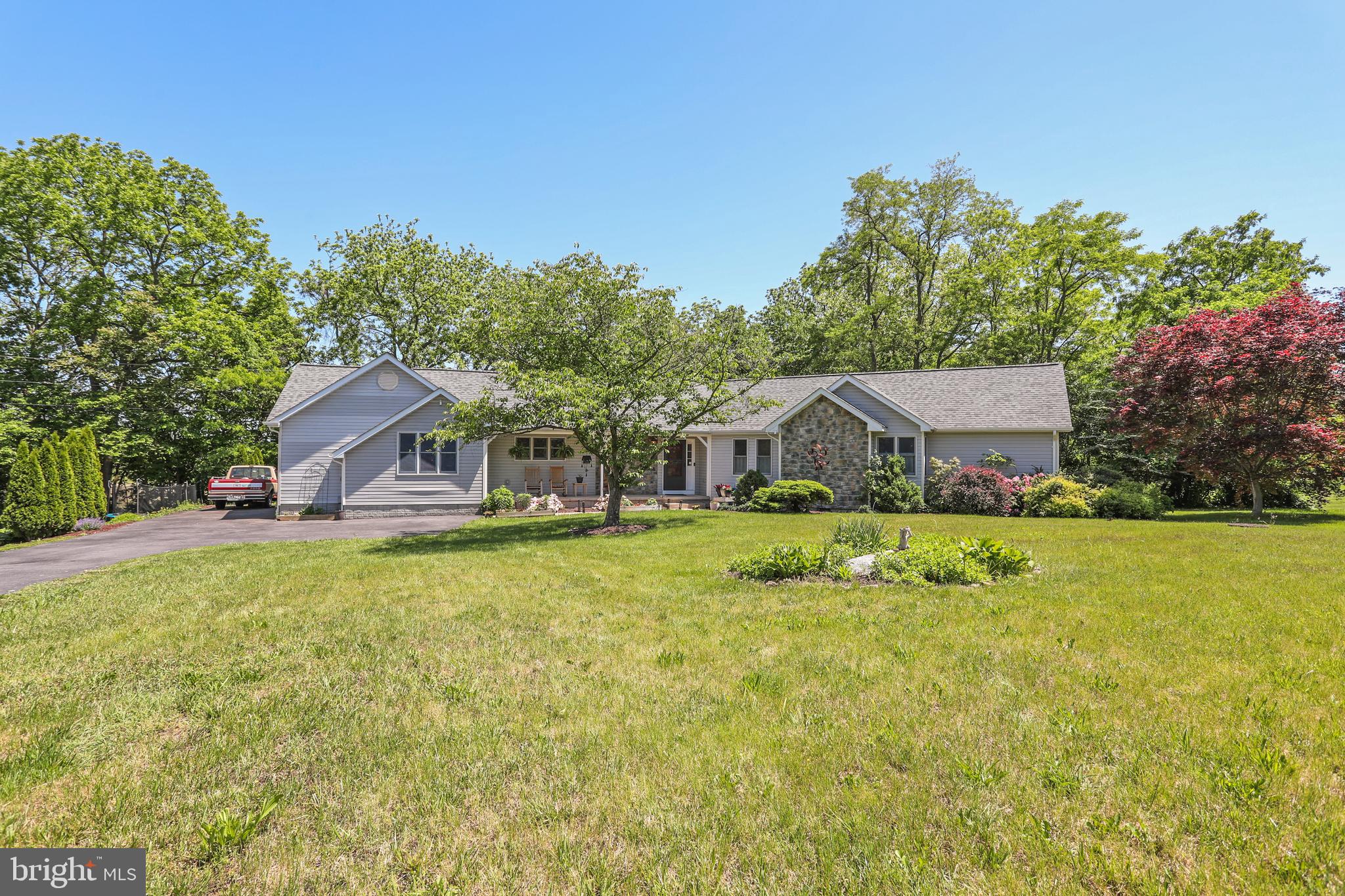 280 Fenway Dr