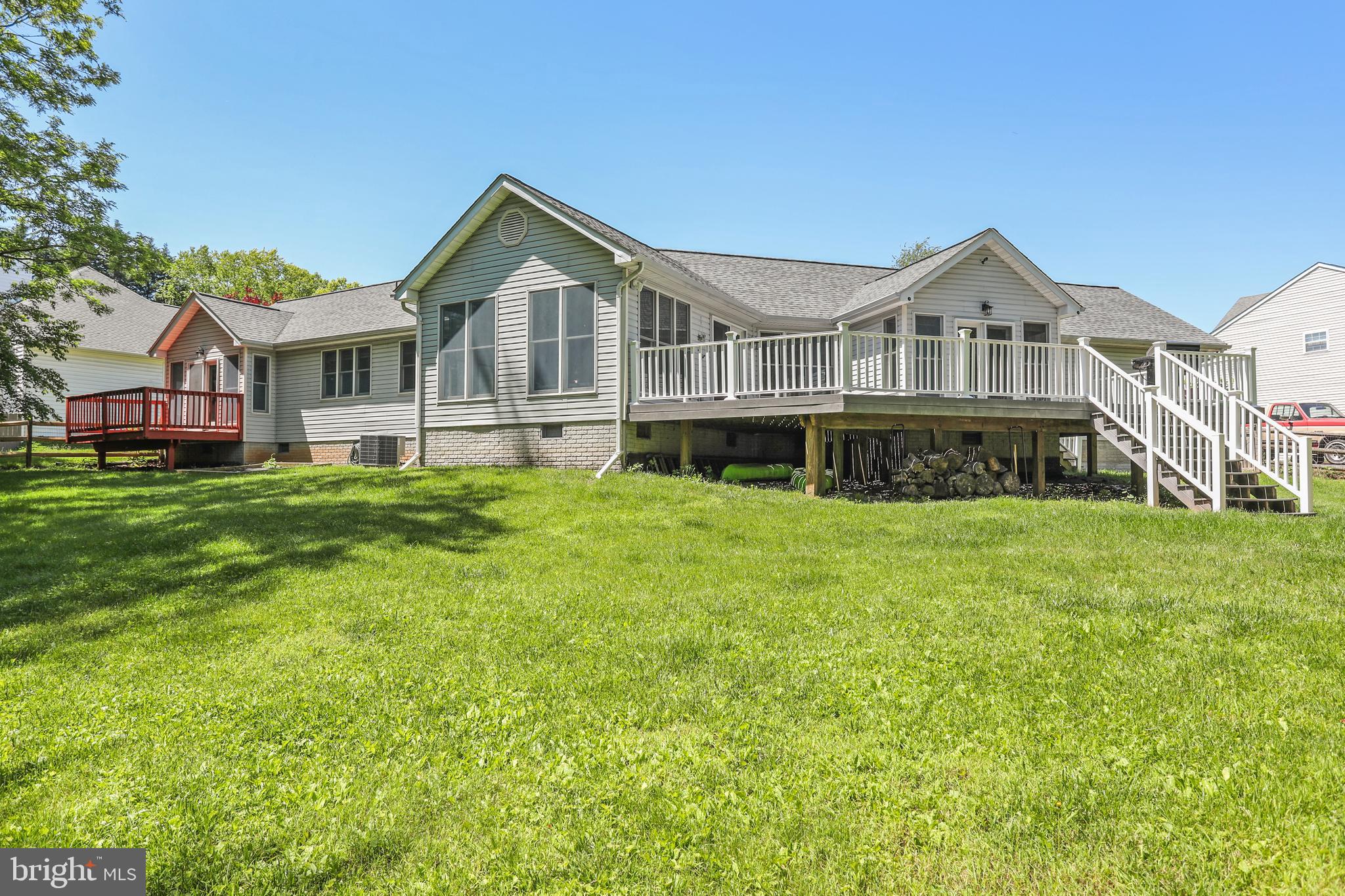 280 Fenway Dr