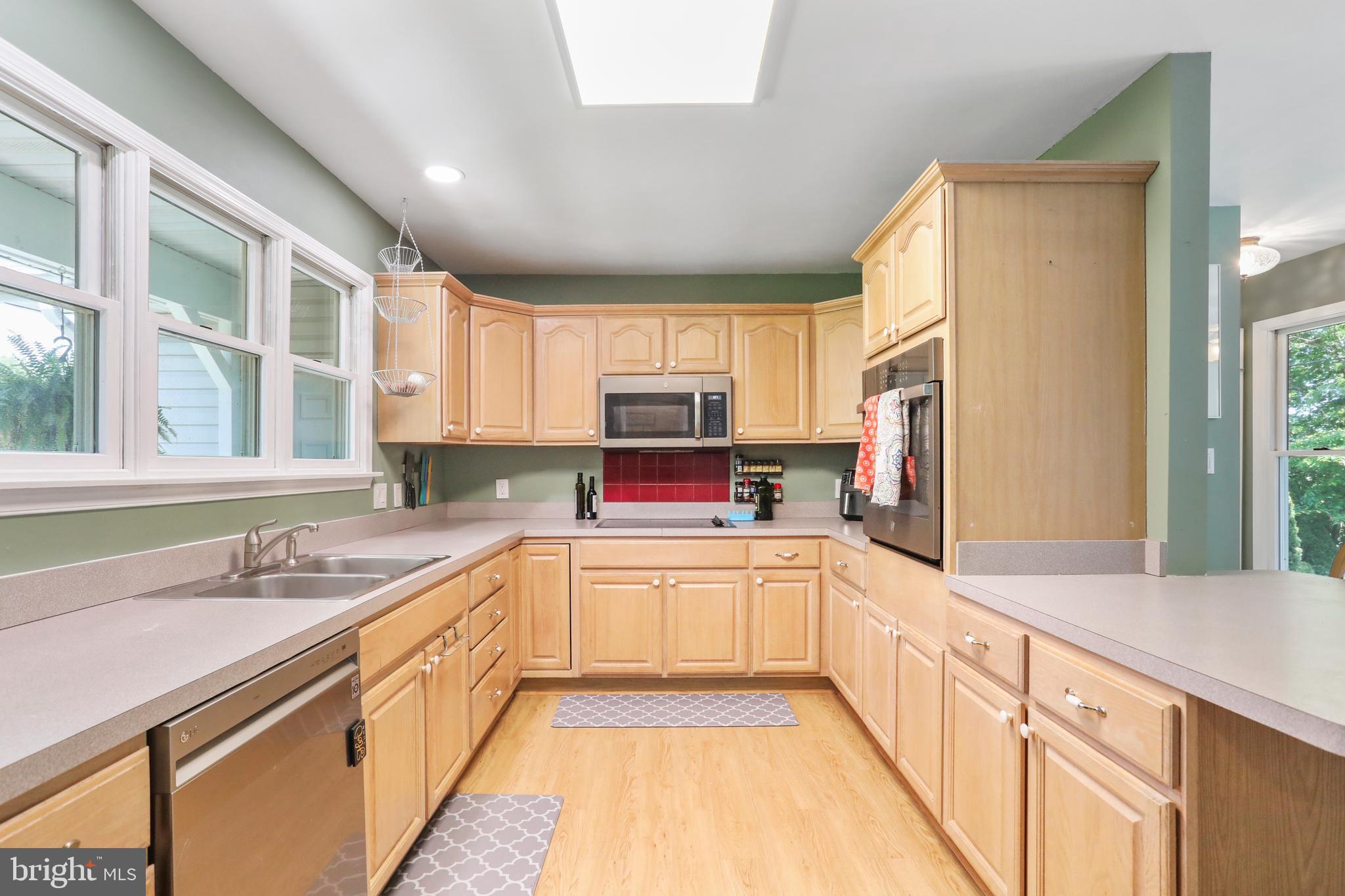 280 Fenway Dr