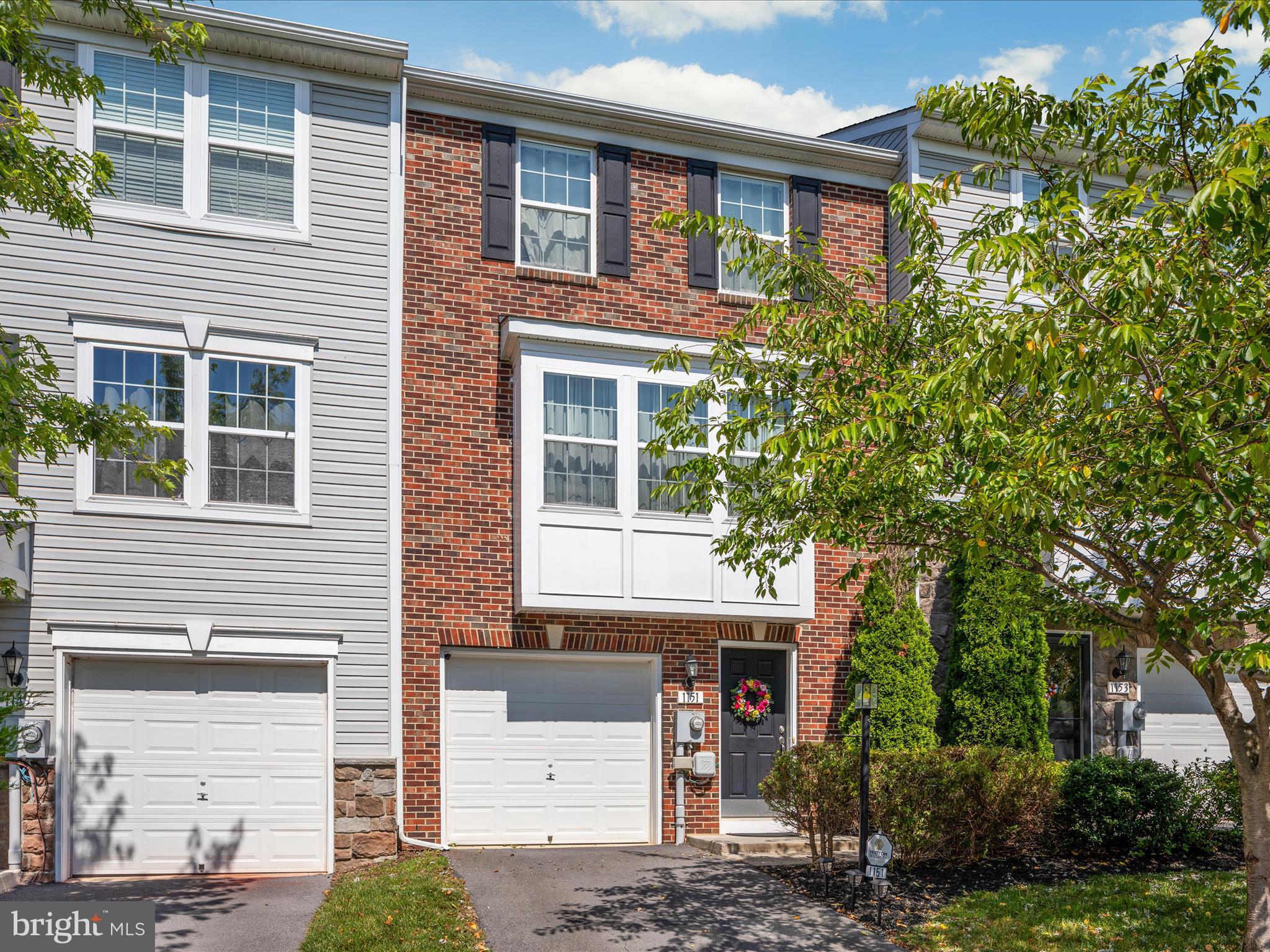 1151 Steed St