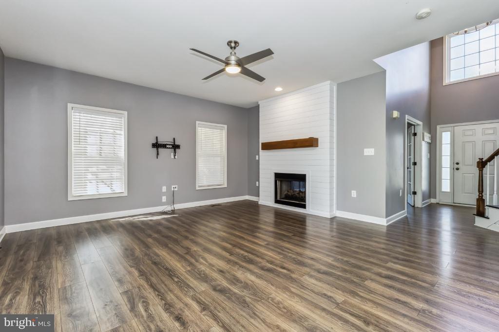 41 DORAL CT