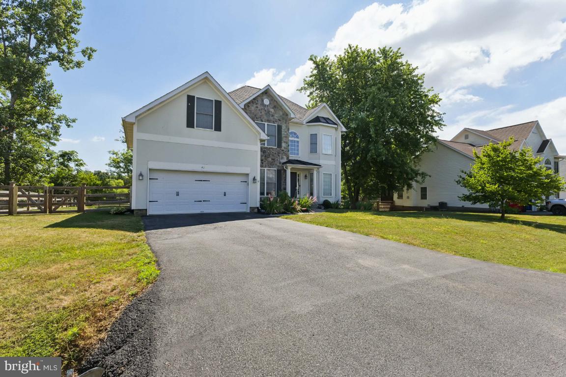 41 DORAL CT