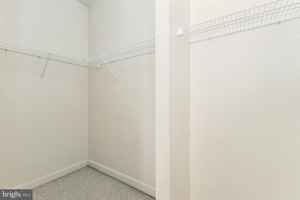 41 DORAL CT