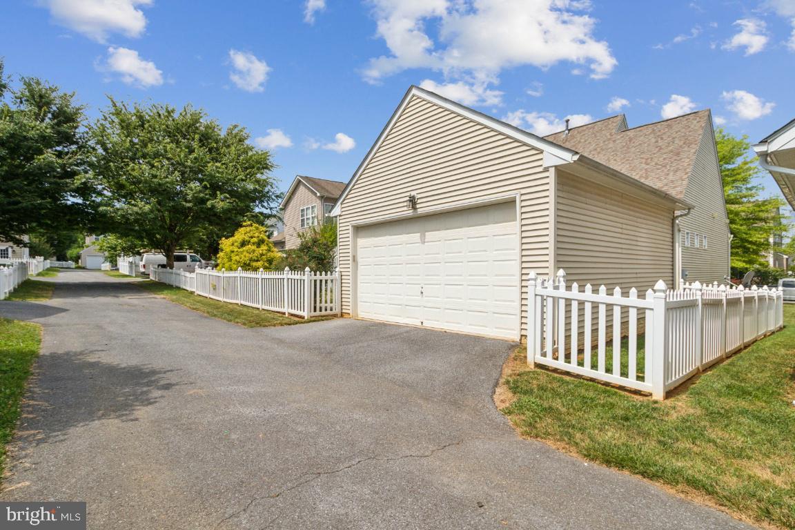 61 Calmes St