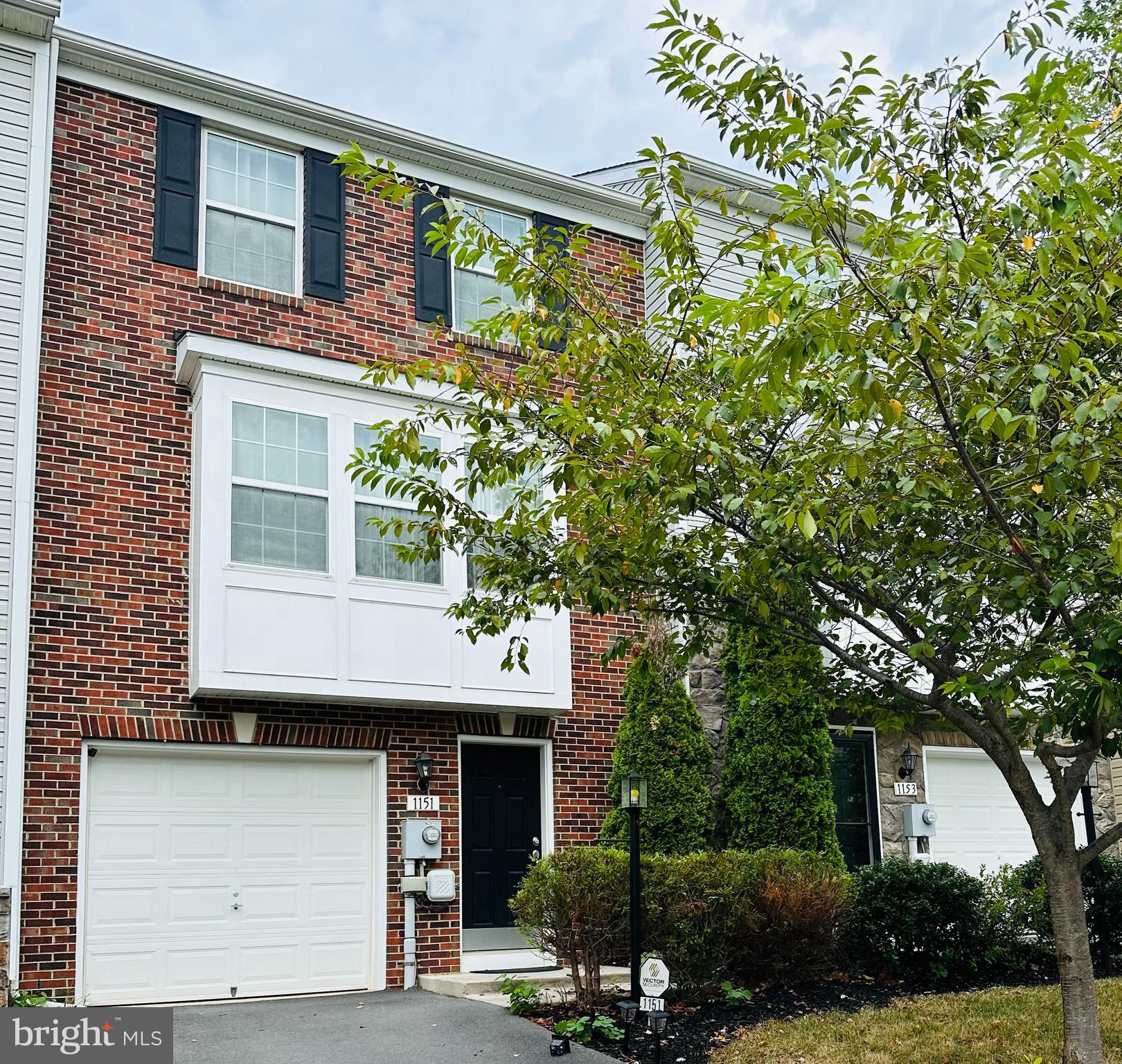 1151 STEED ST
