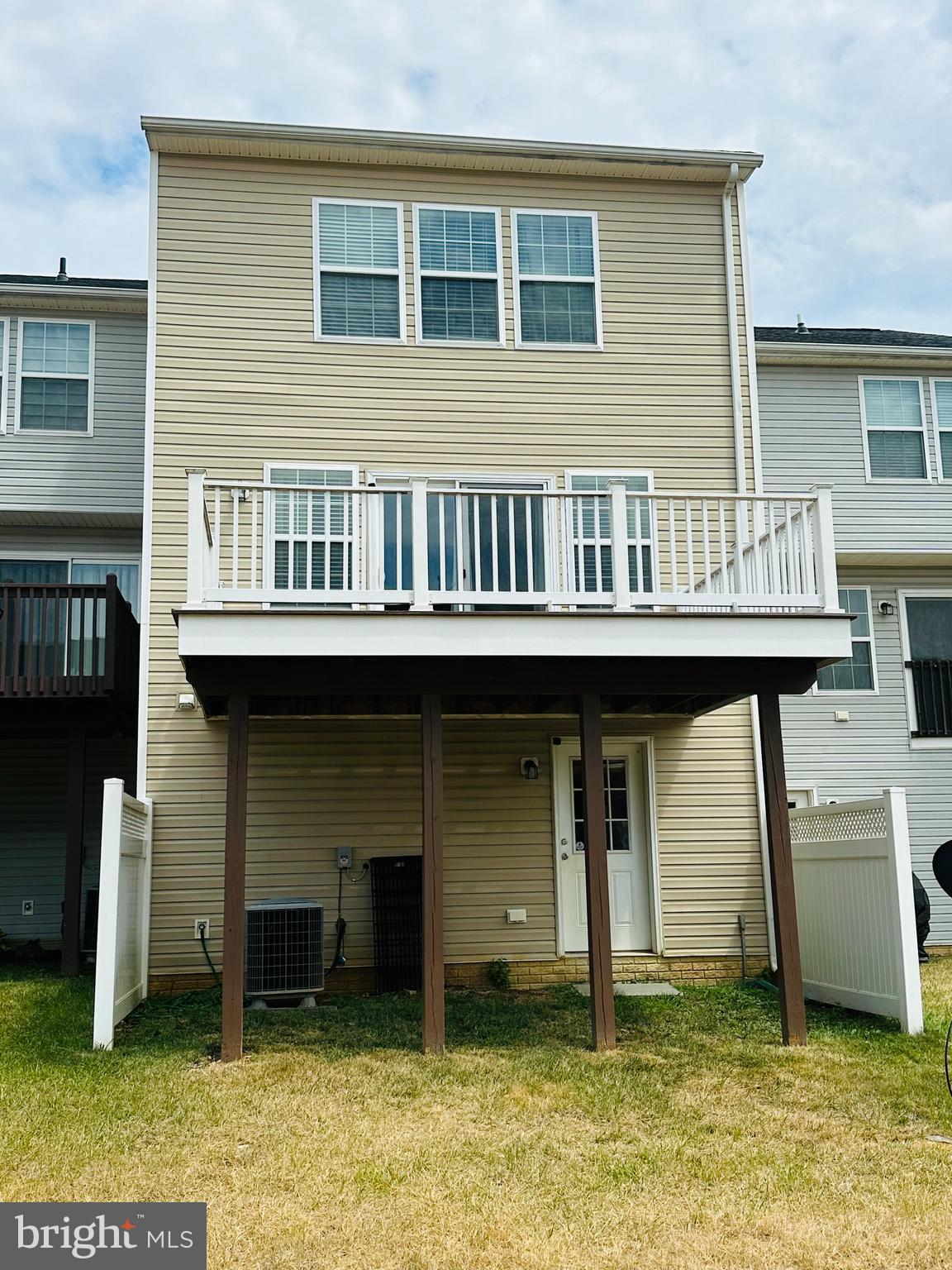 1151 STEED ST