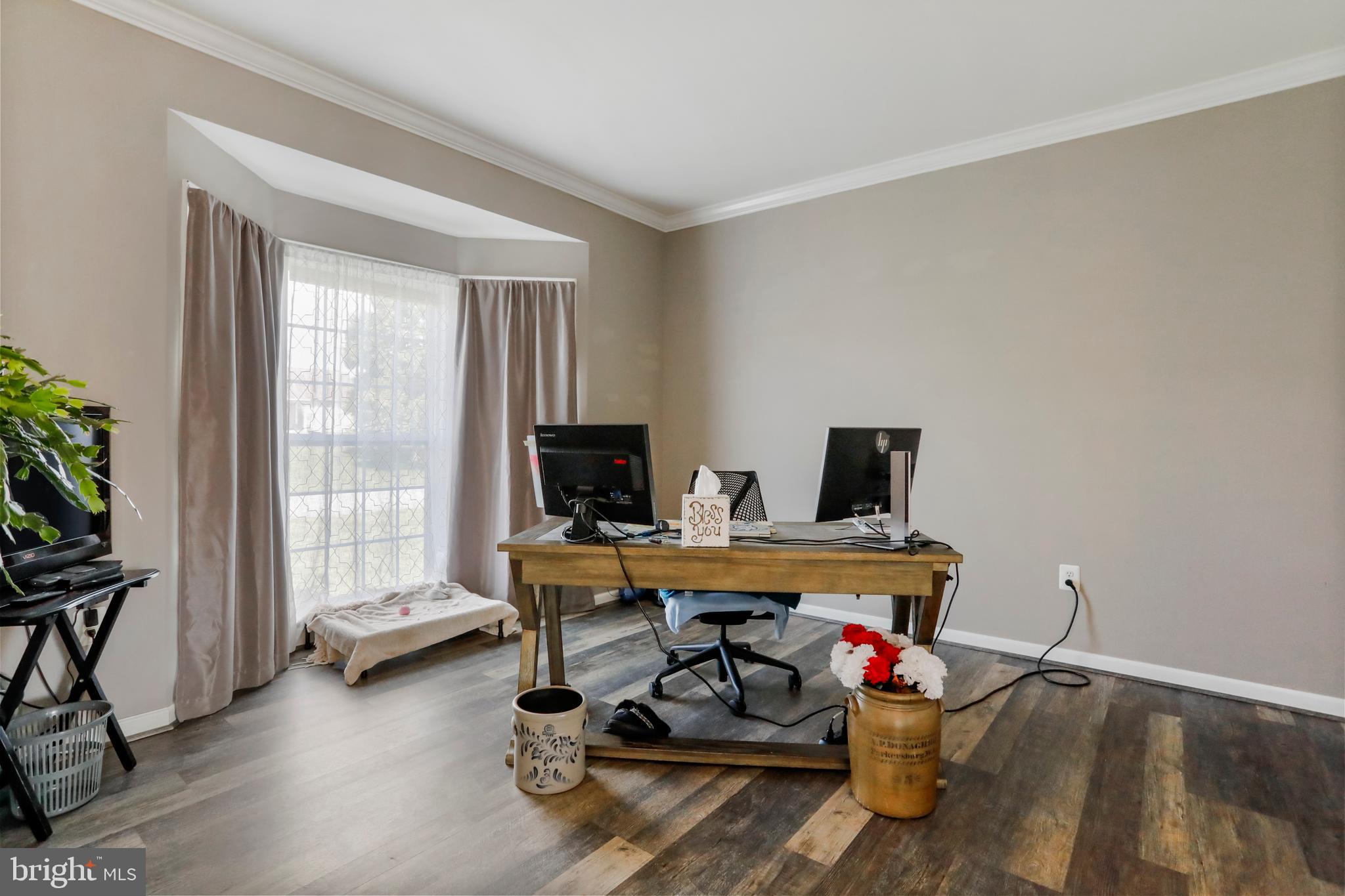 118 Carriage Dr