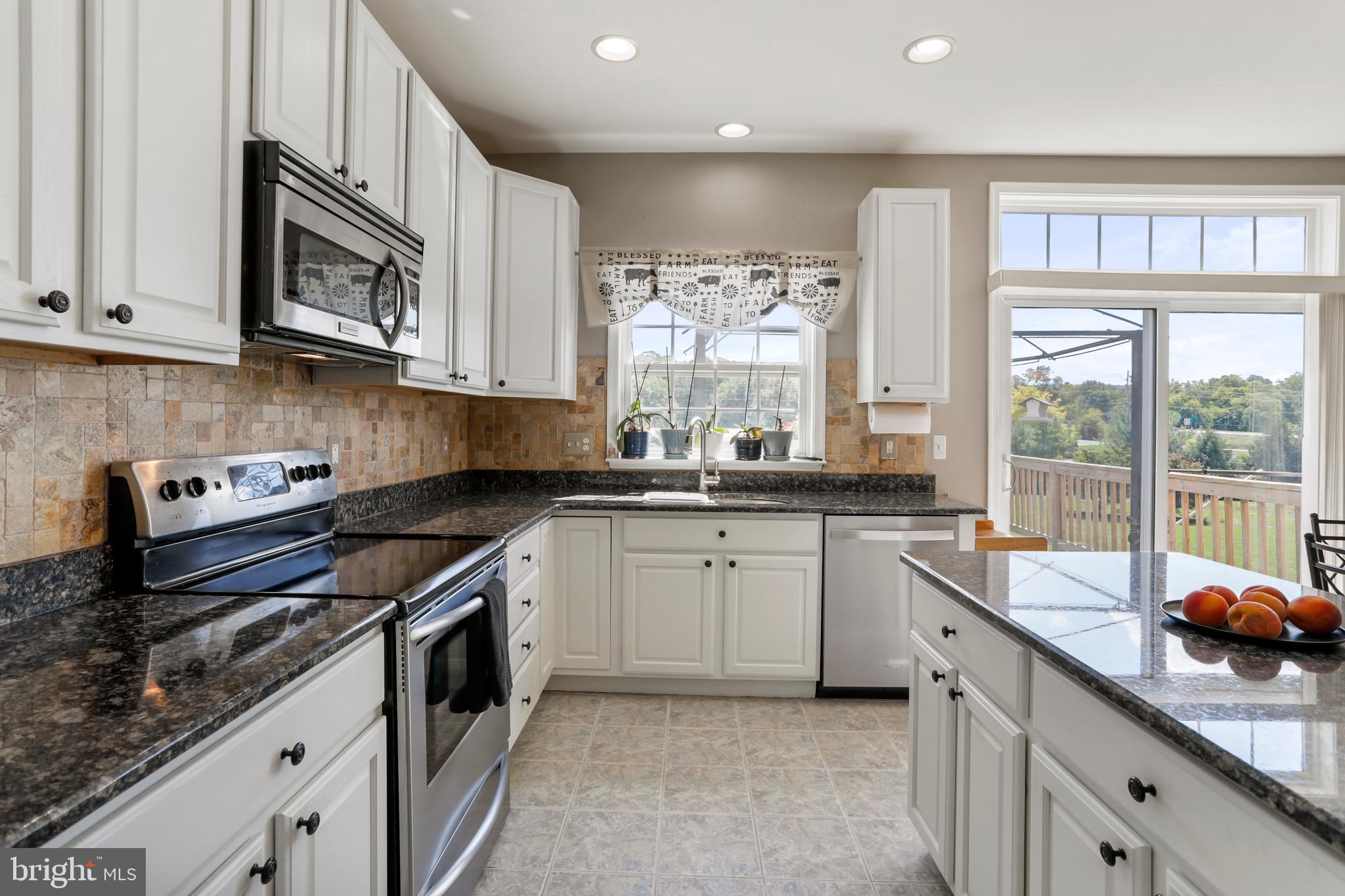 118 Carriage Dr