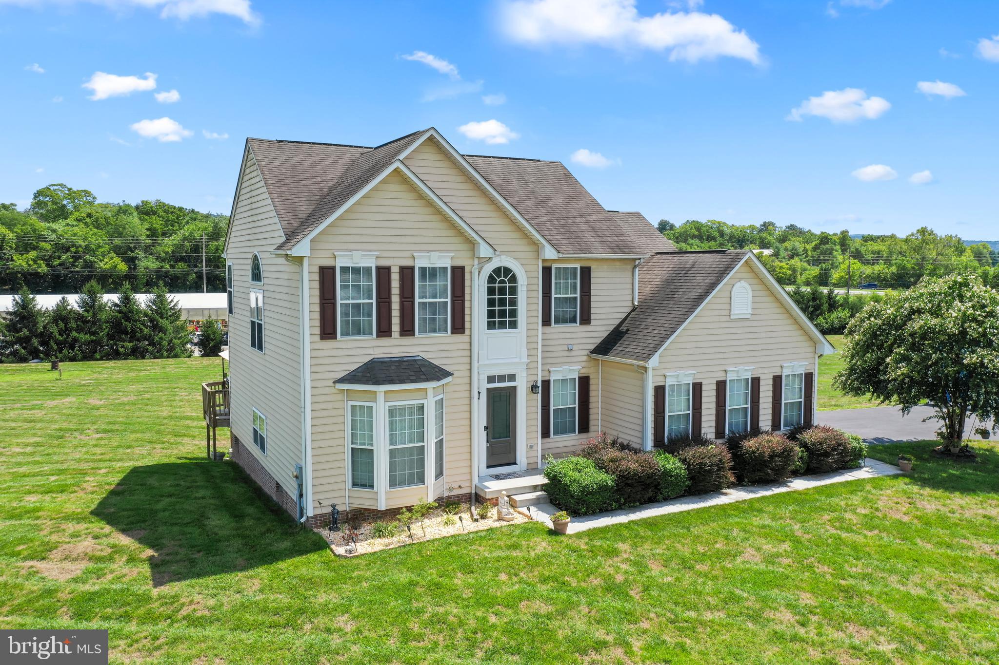 118 Carriage Dr