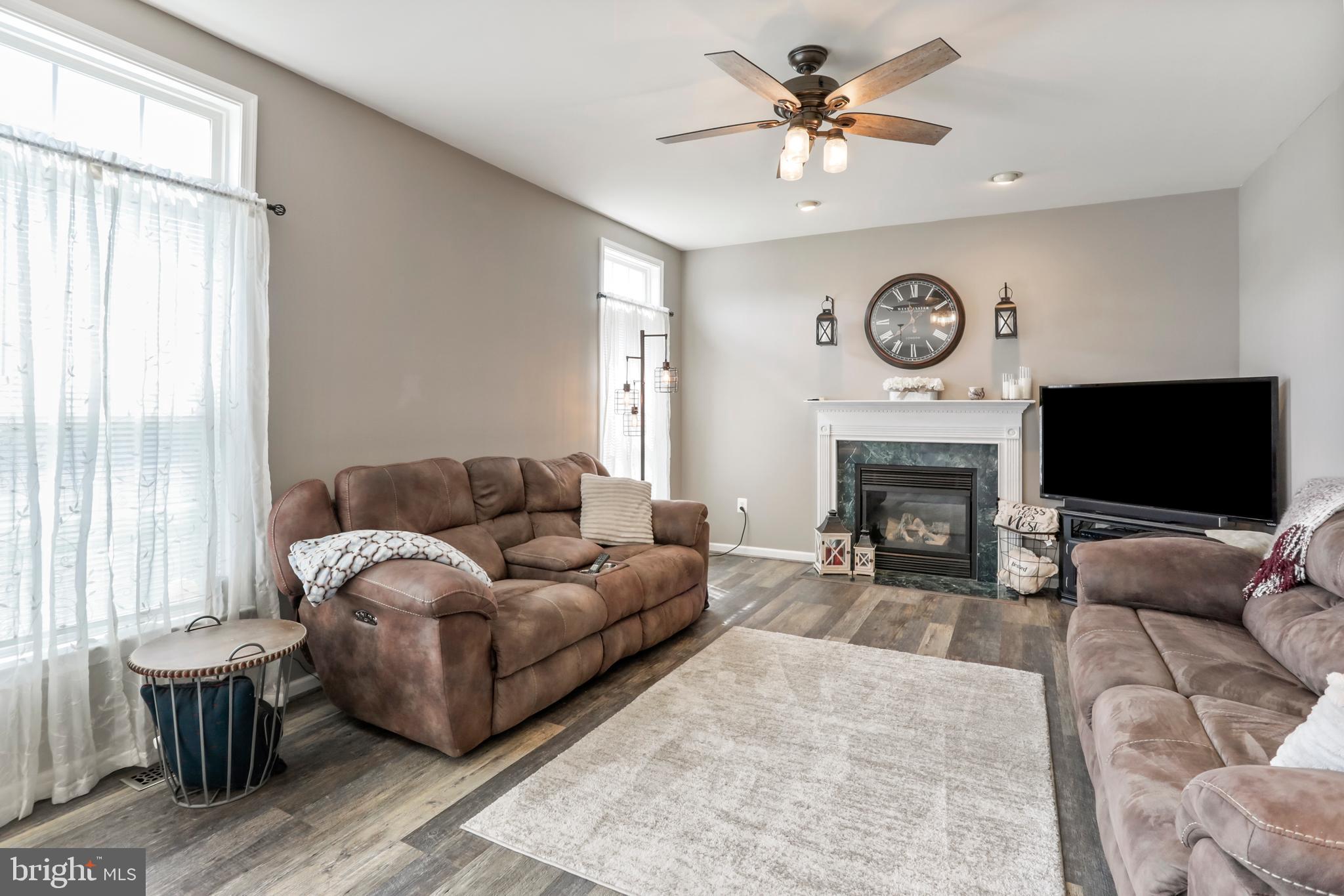 118 Carriage Dr