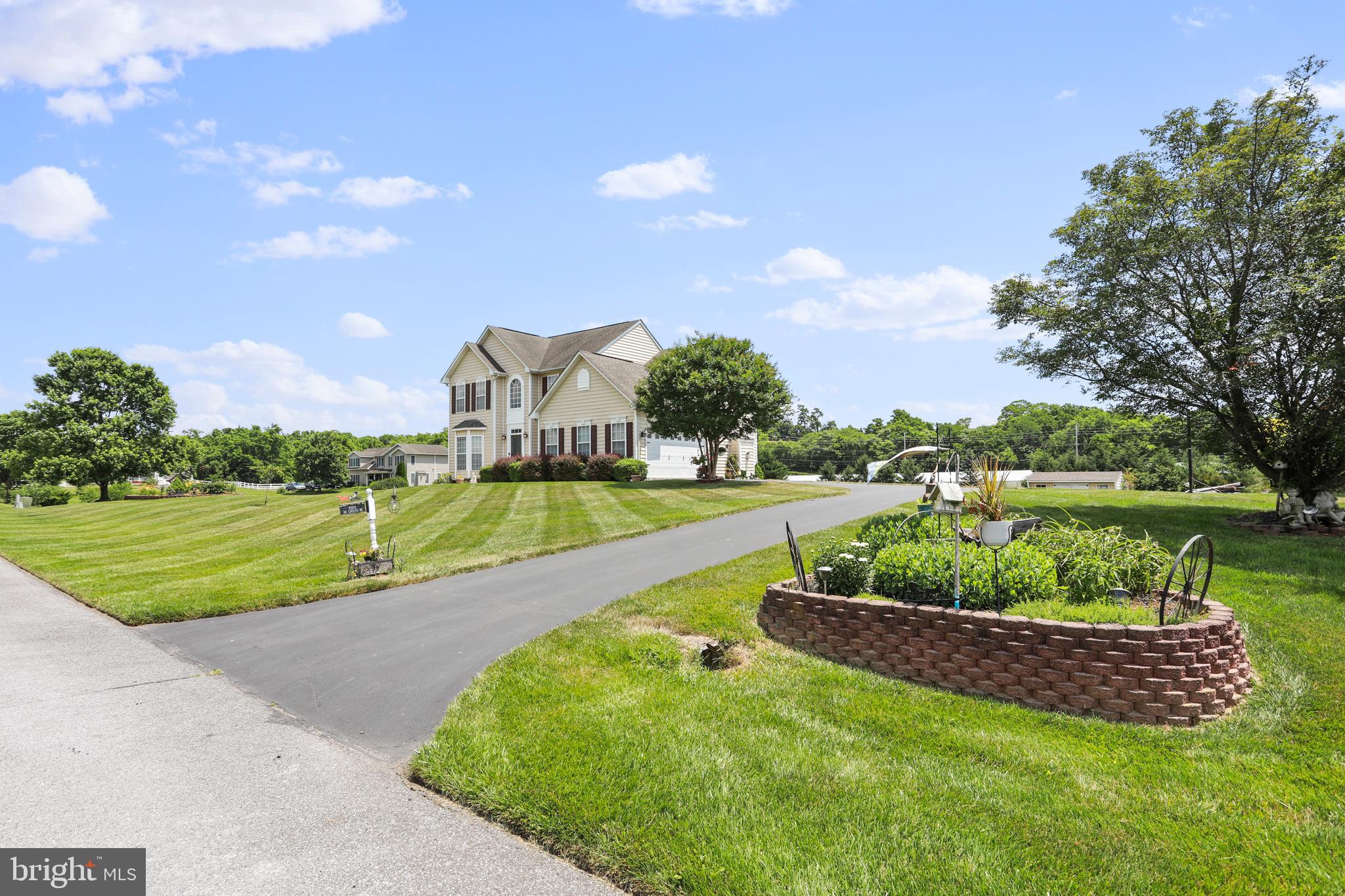 118 Carriage Dr