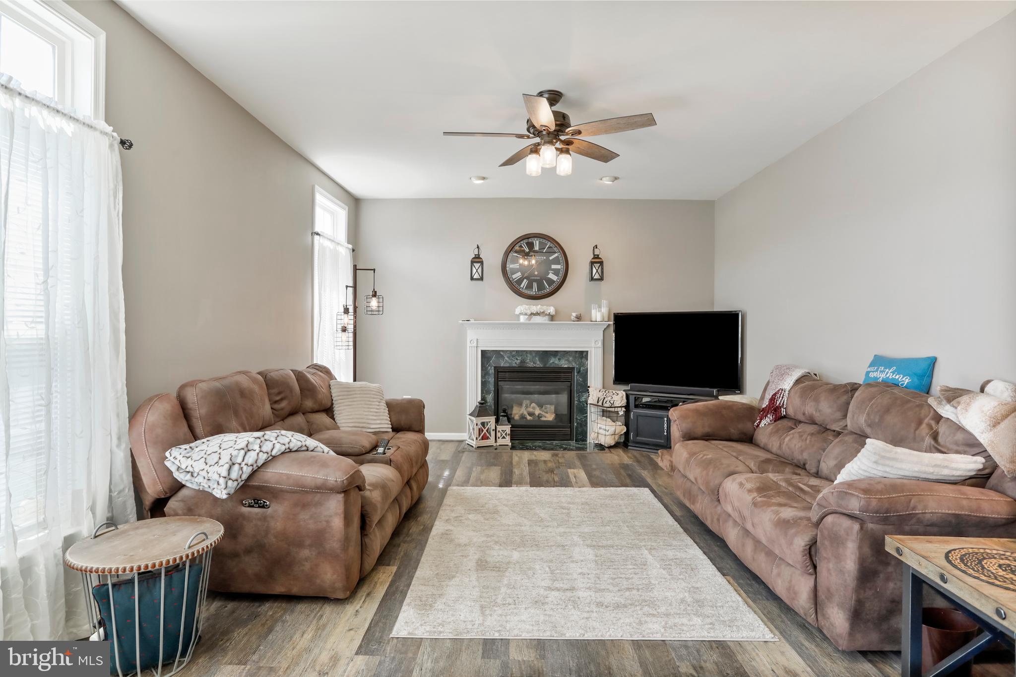 118 Carriage Dr