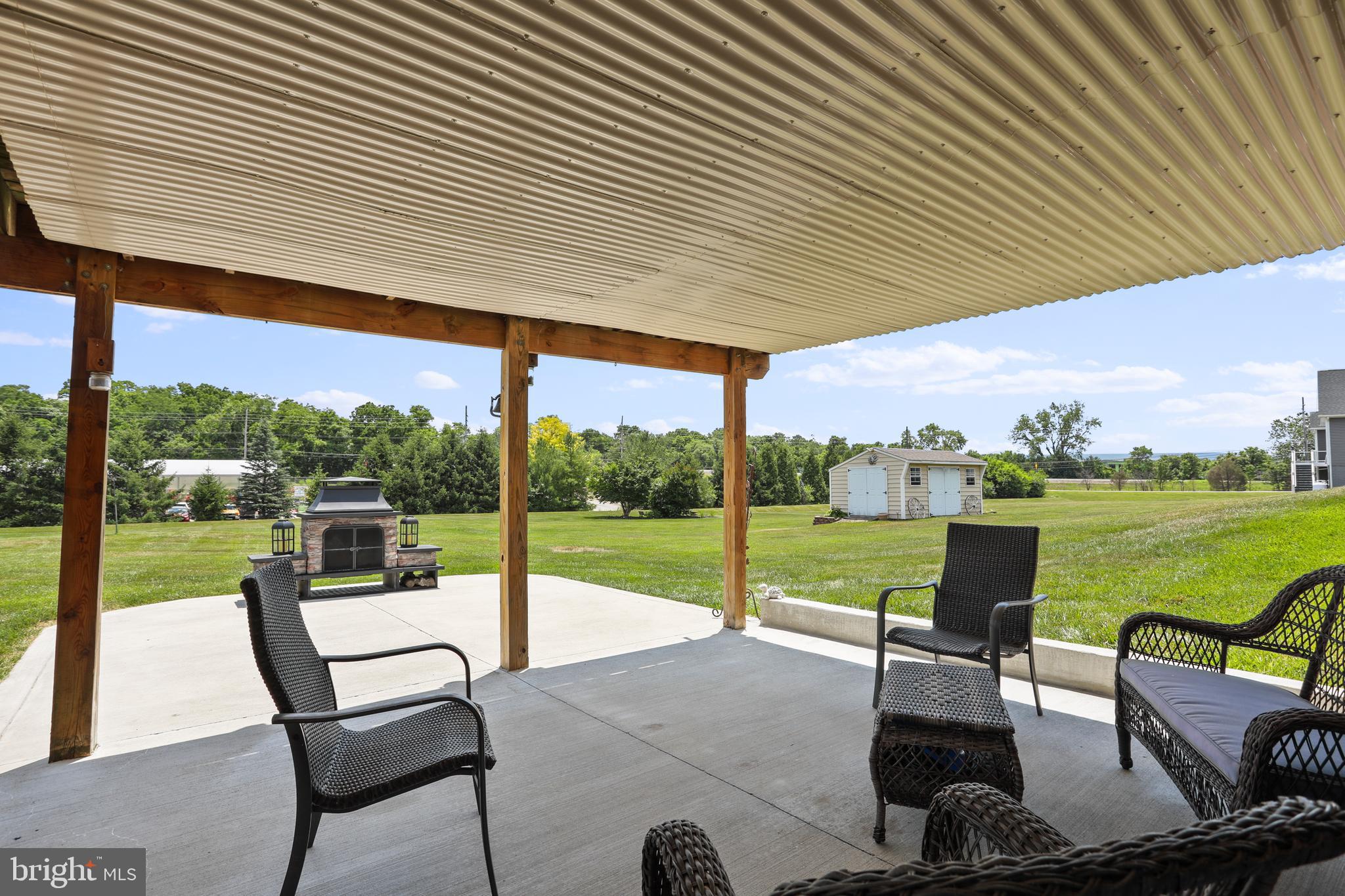 118 Carriage Dr