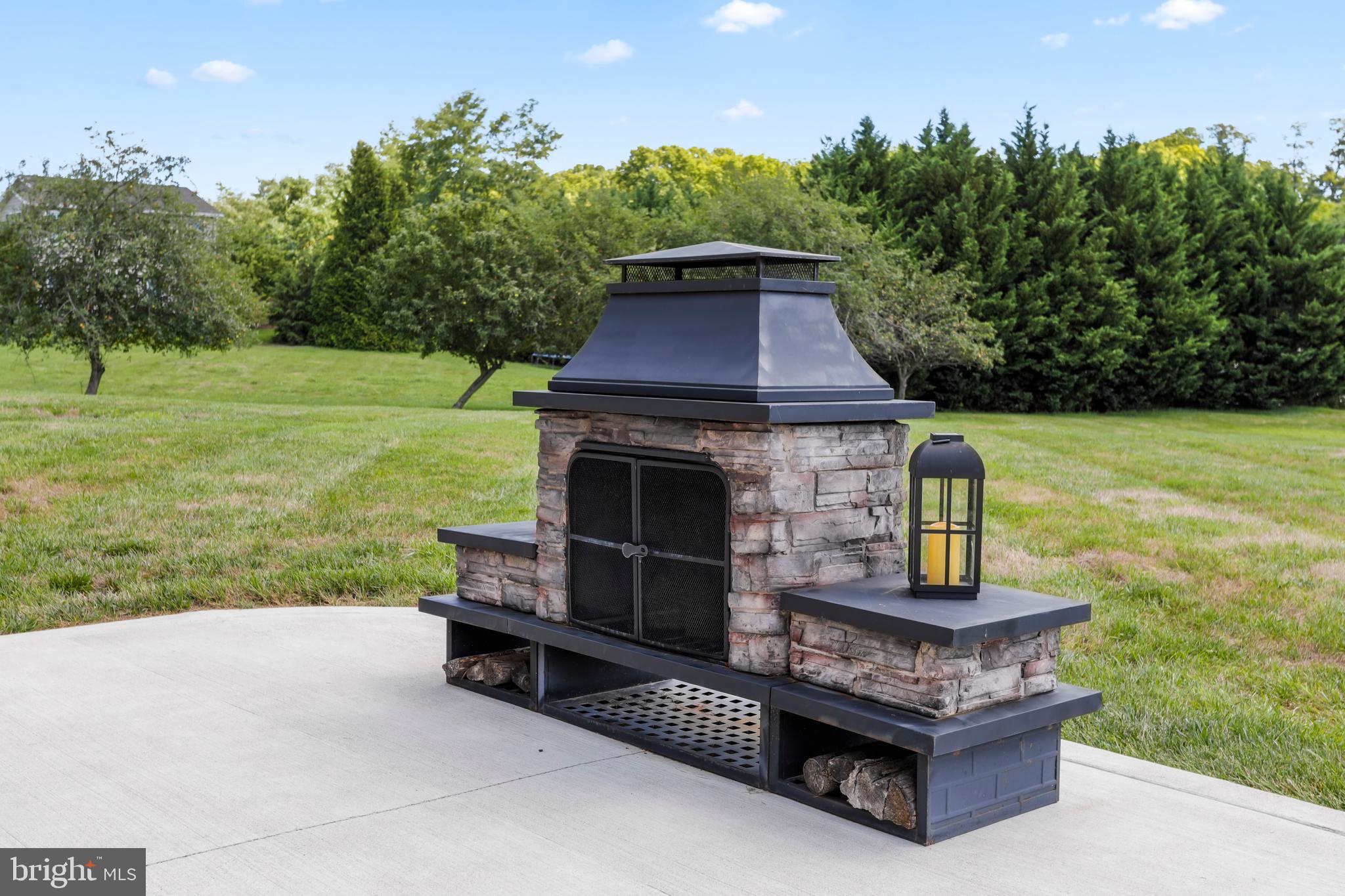 118 Carriage Dr