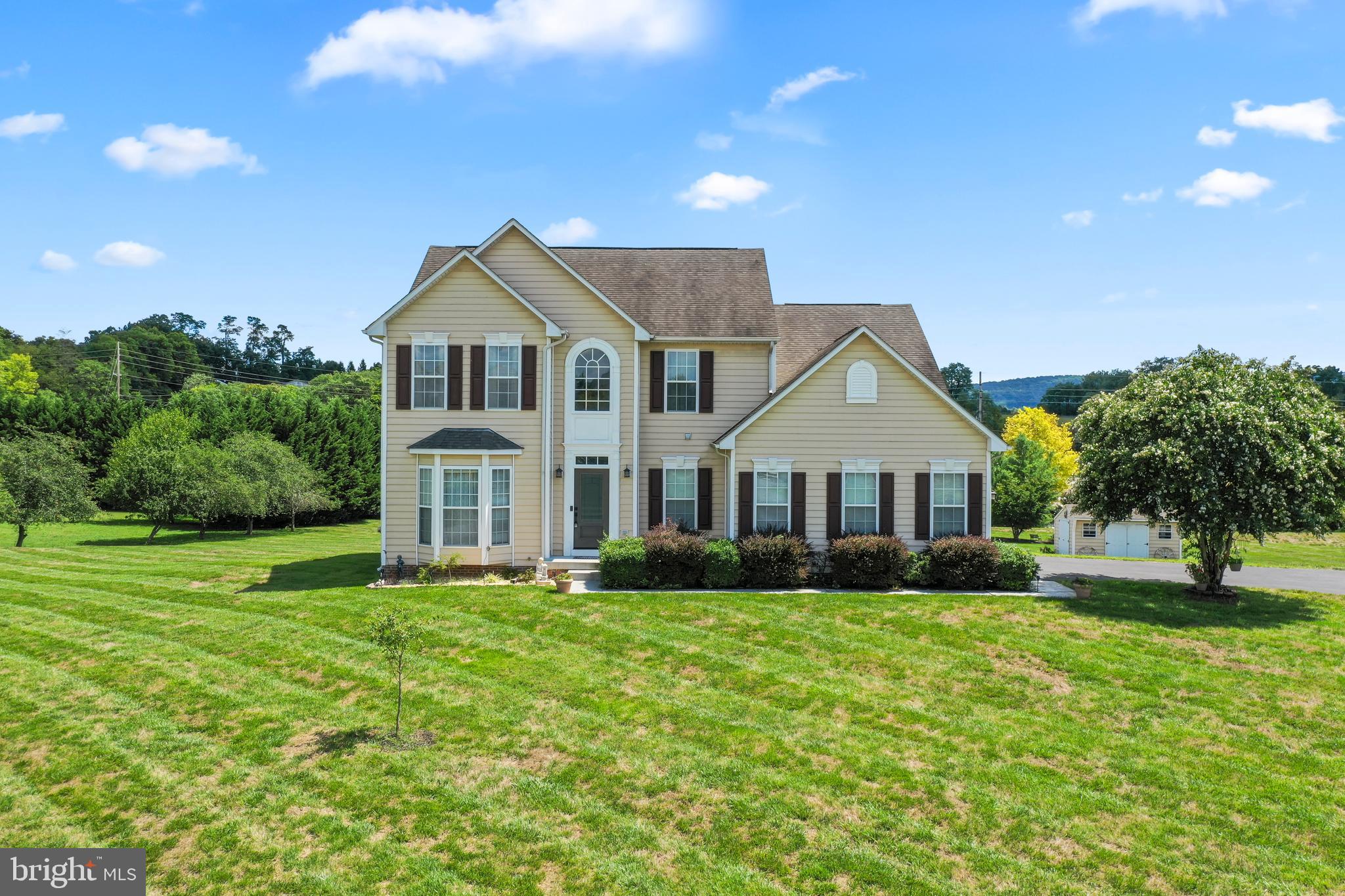 118 Carriage Dr
