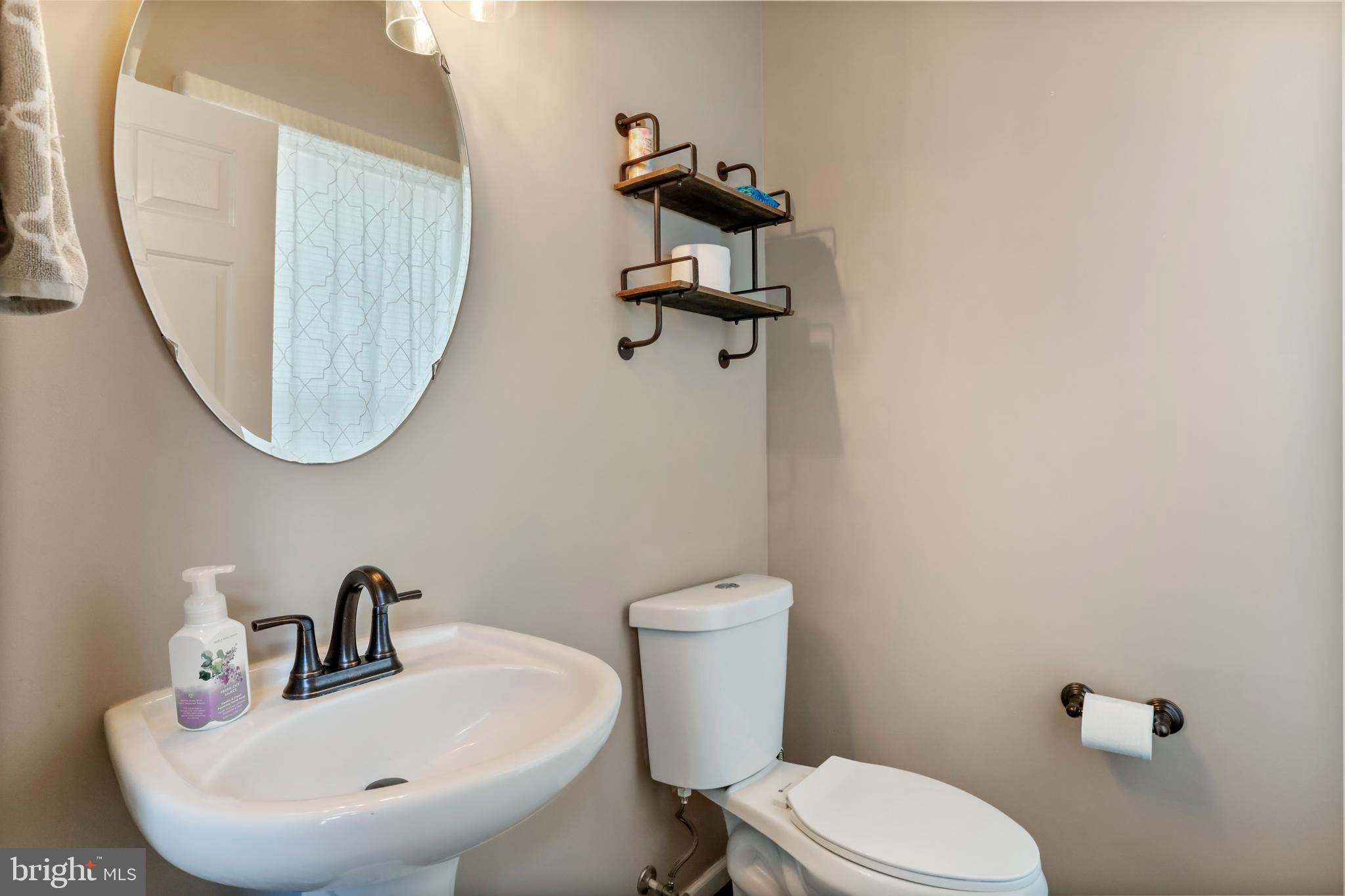 118 Carriage Dr