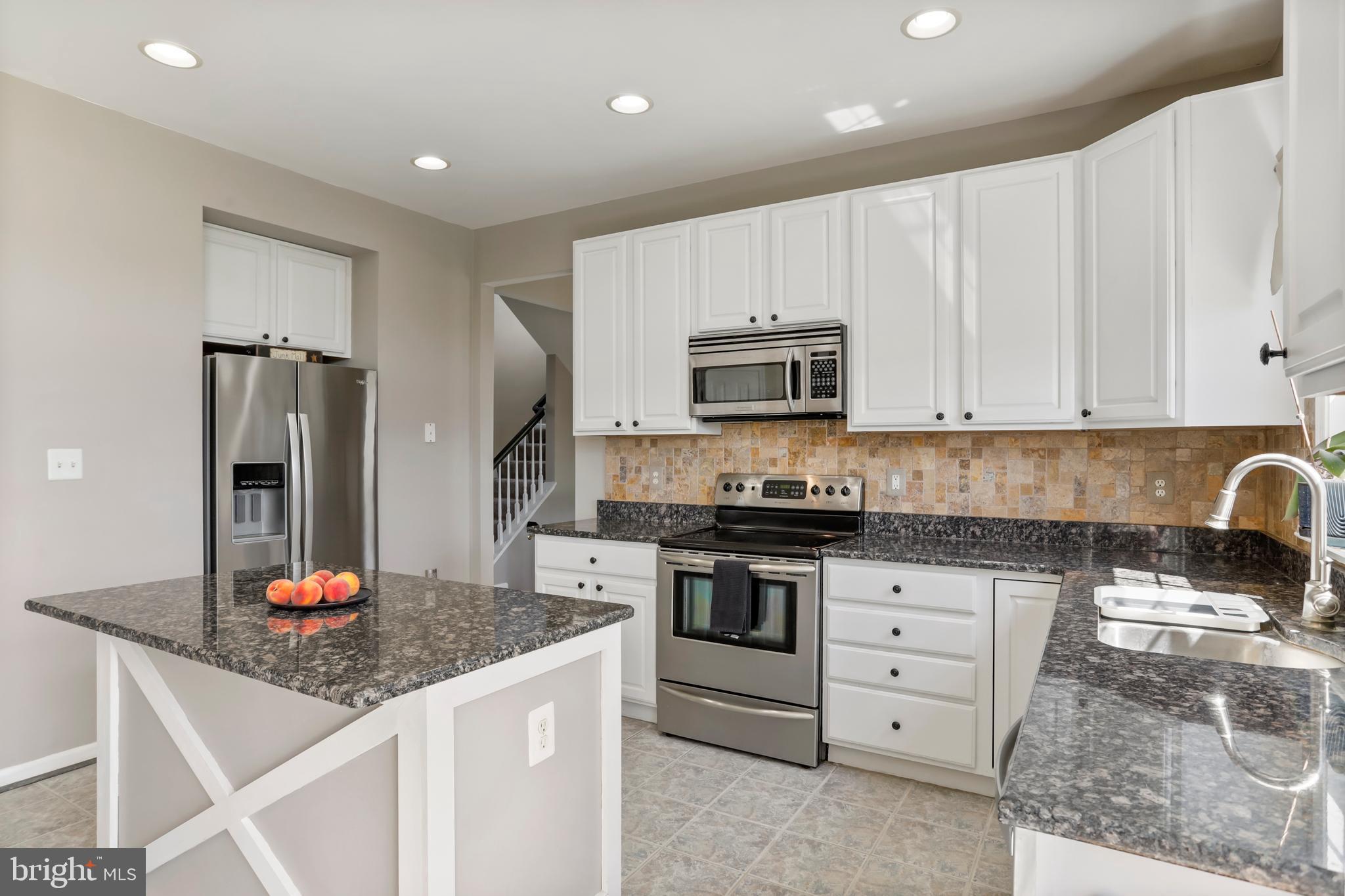 118 Carriage Dr