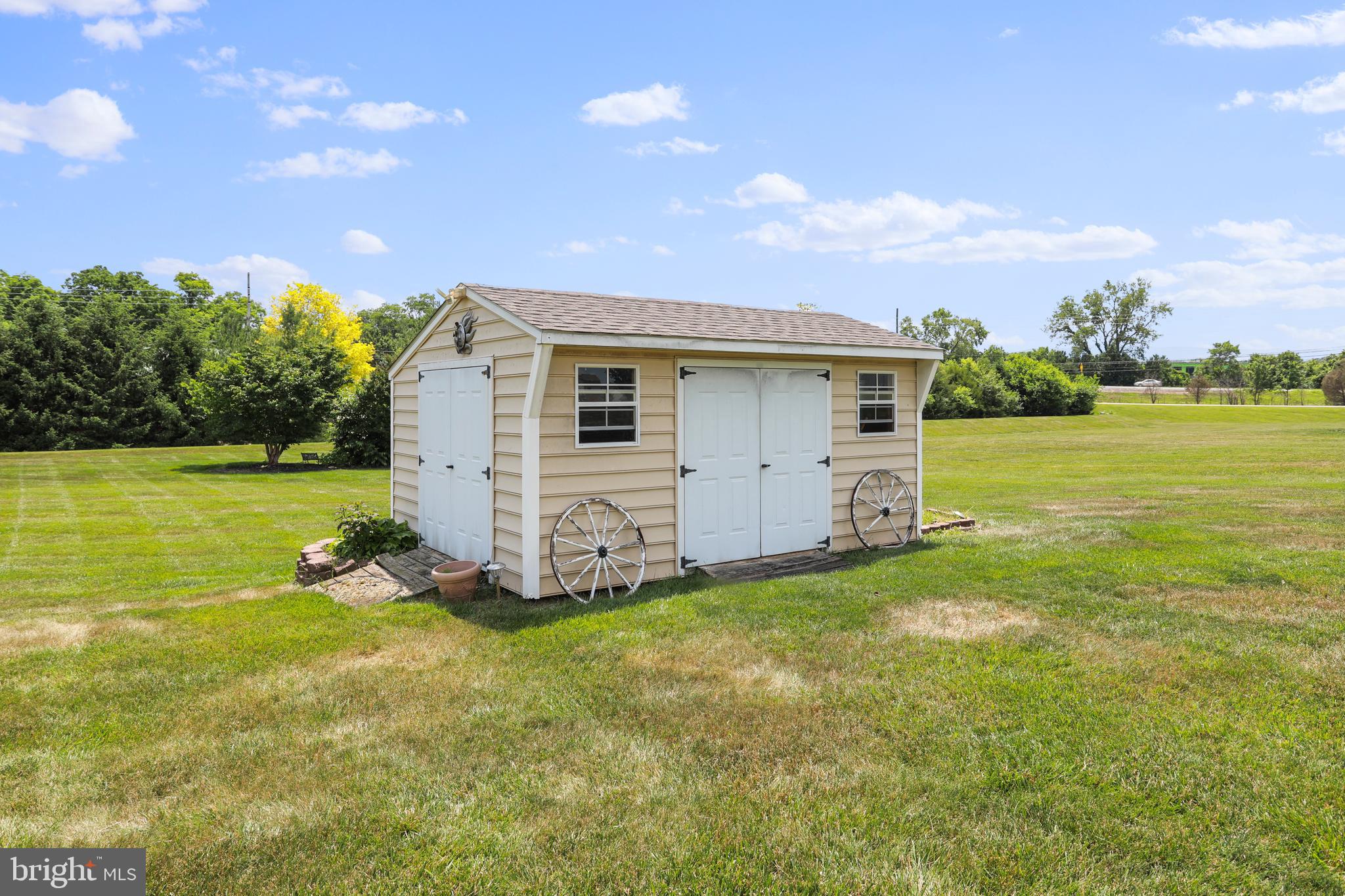 118 Carriage Dr