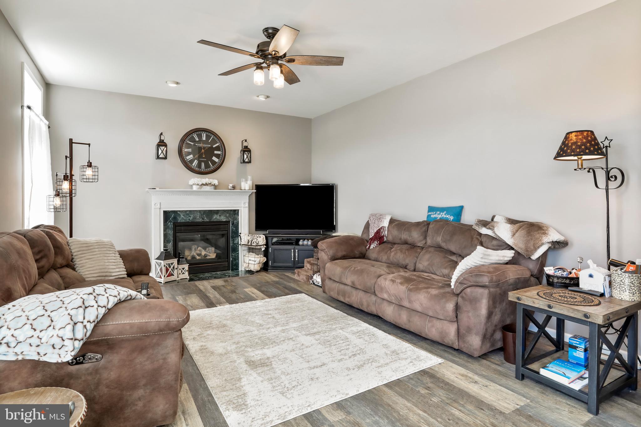 118 Carriage Dr