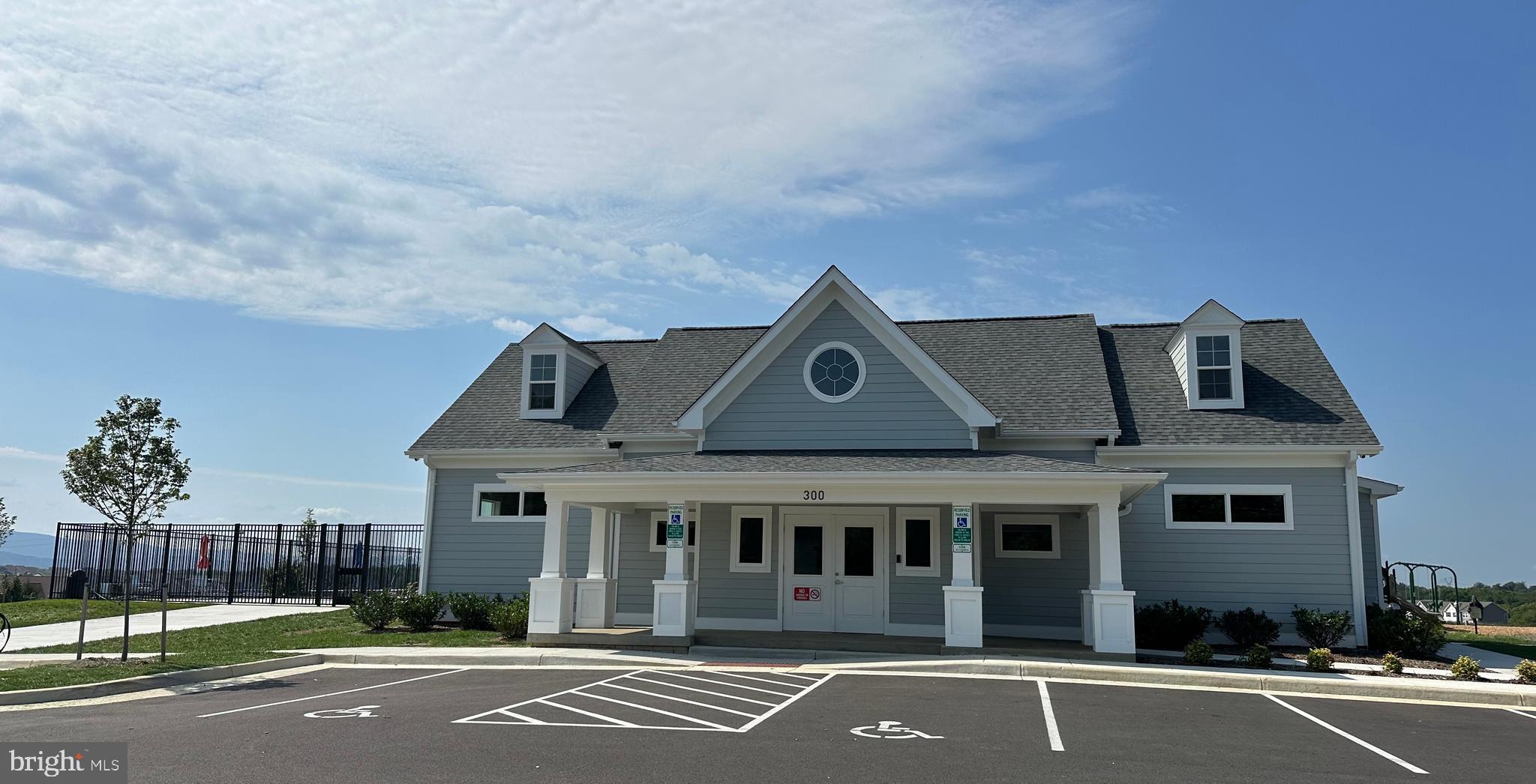 68 WINTERPLACE DR.