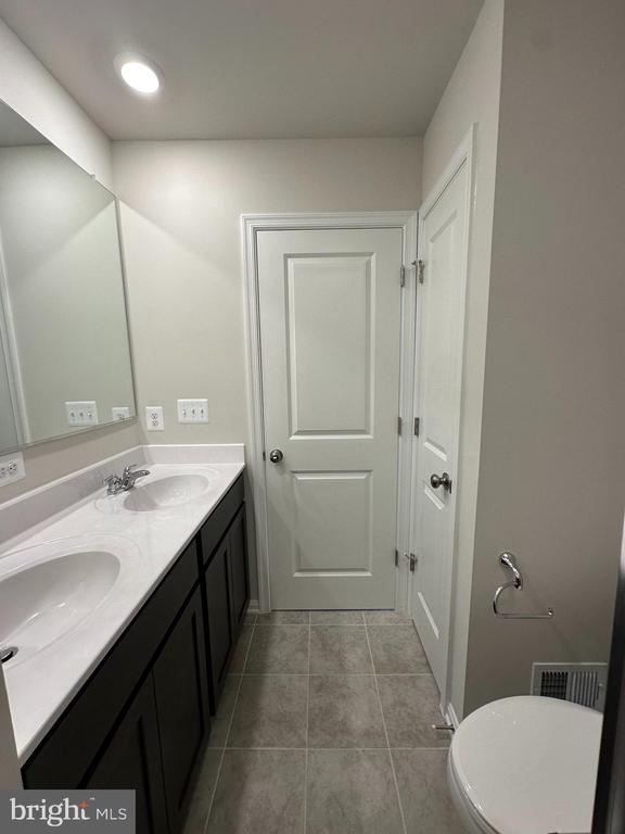 68 WINTERPLACE DR.