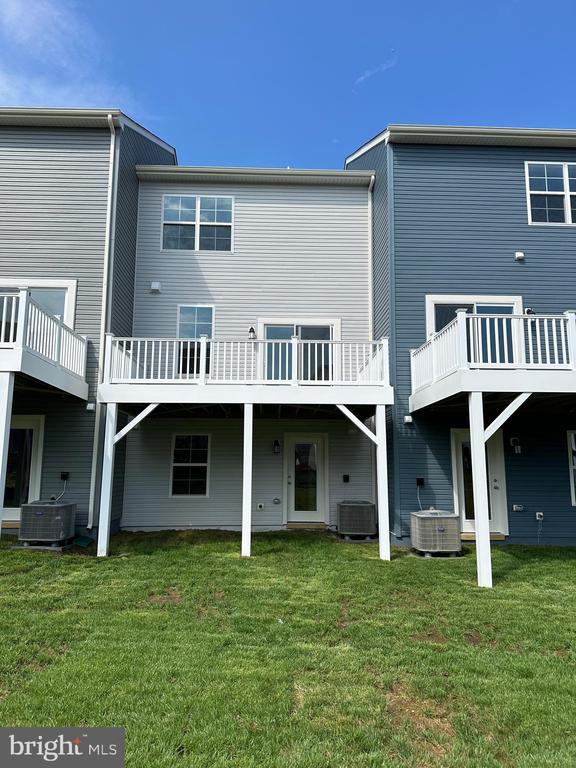 68 WINTERPLACE DR.