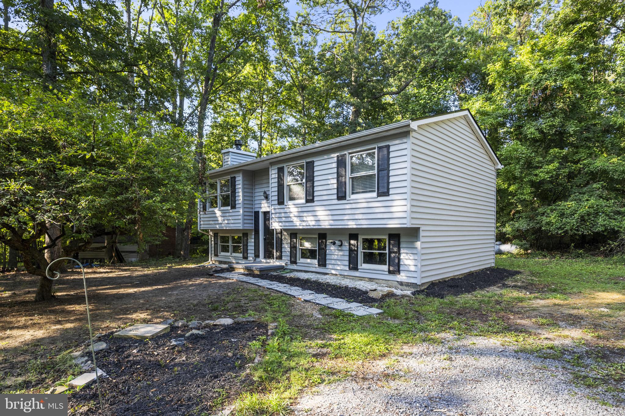 1009 Wild Rose Ln
