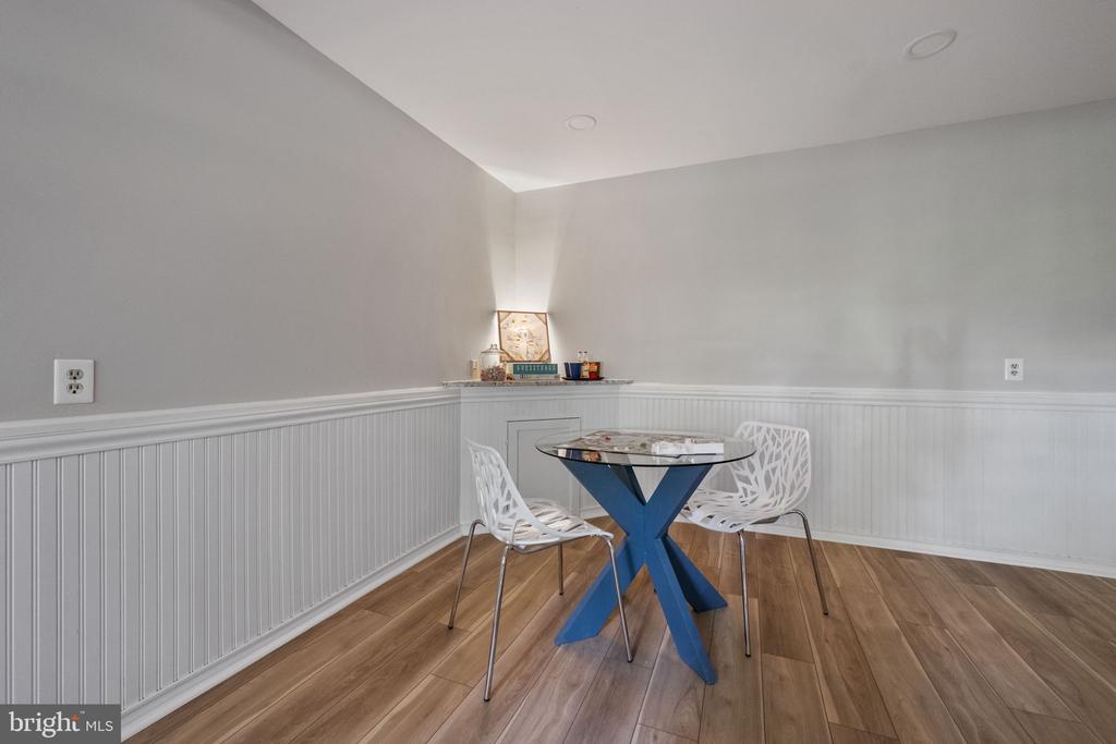 1009 Wild Rose Ln