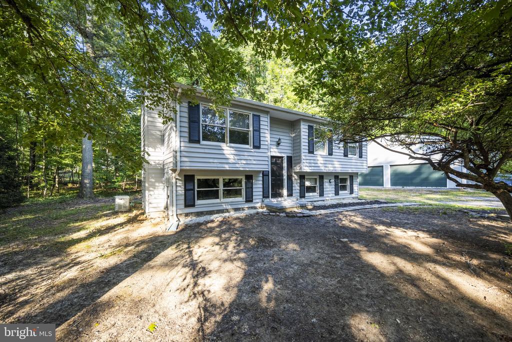 1009 Wild Rose Ln