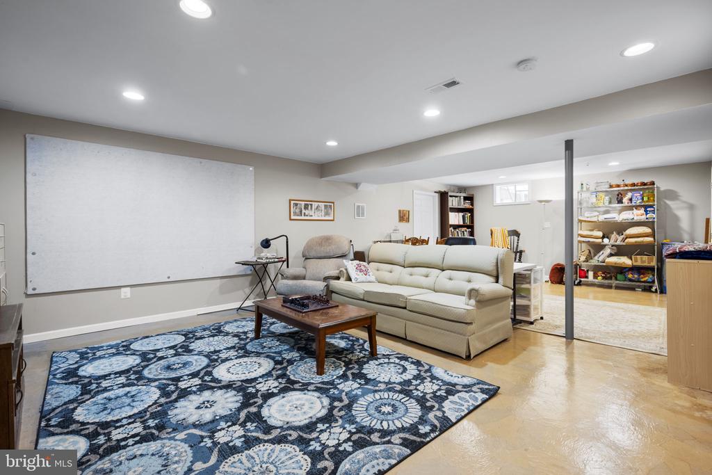 285 Spyglass Hill Dr