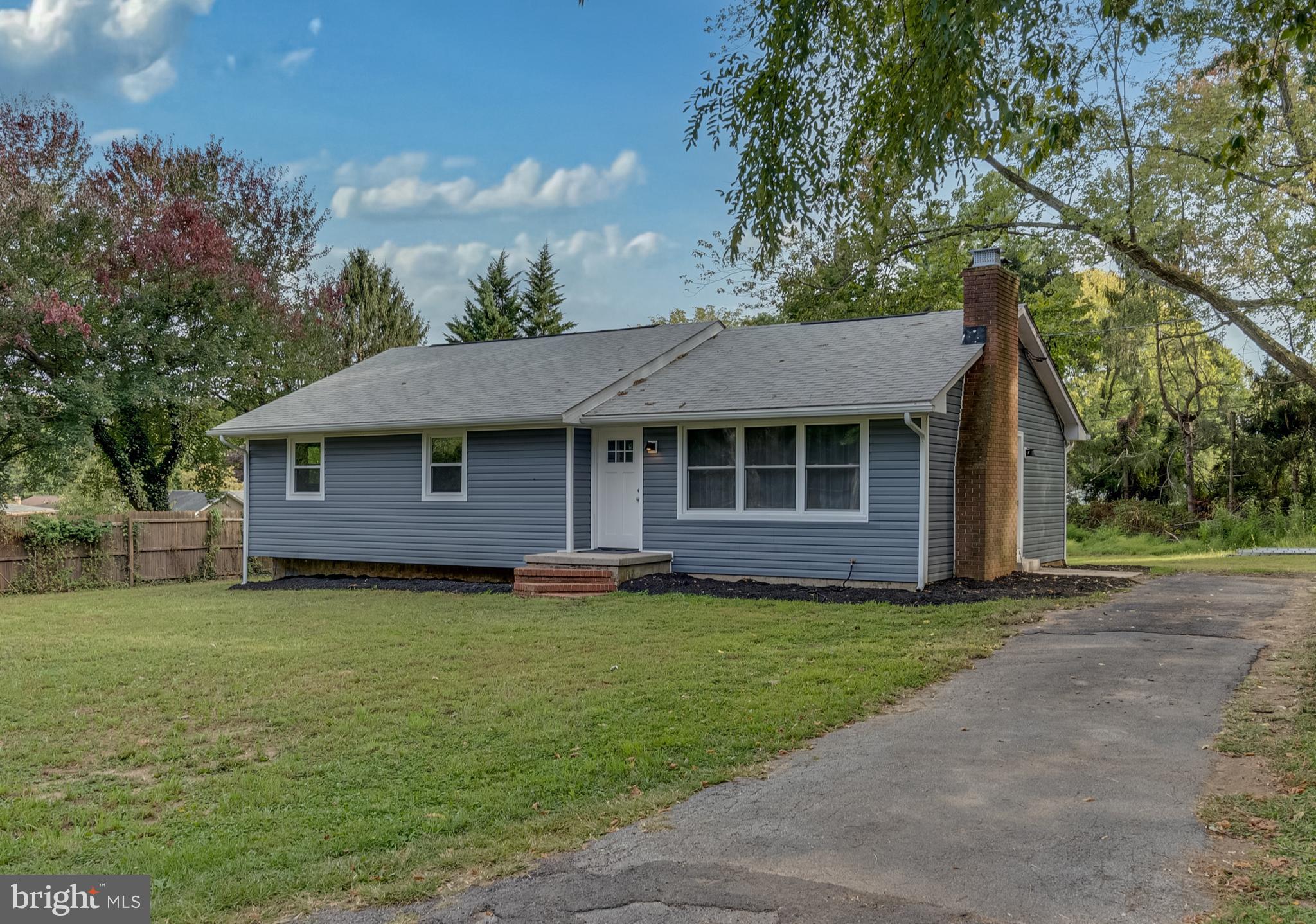 51 Mockingbird Ln