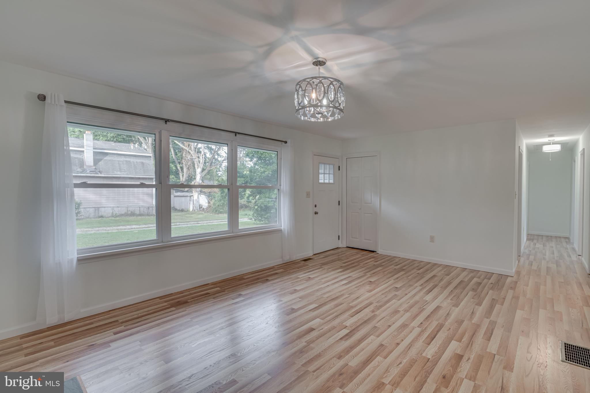 51 Mockingbird Ln